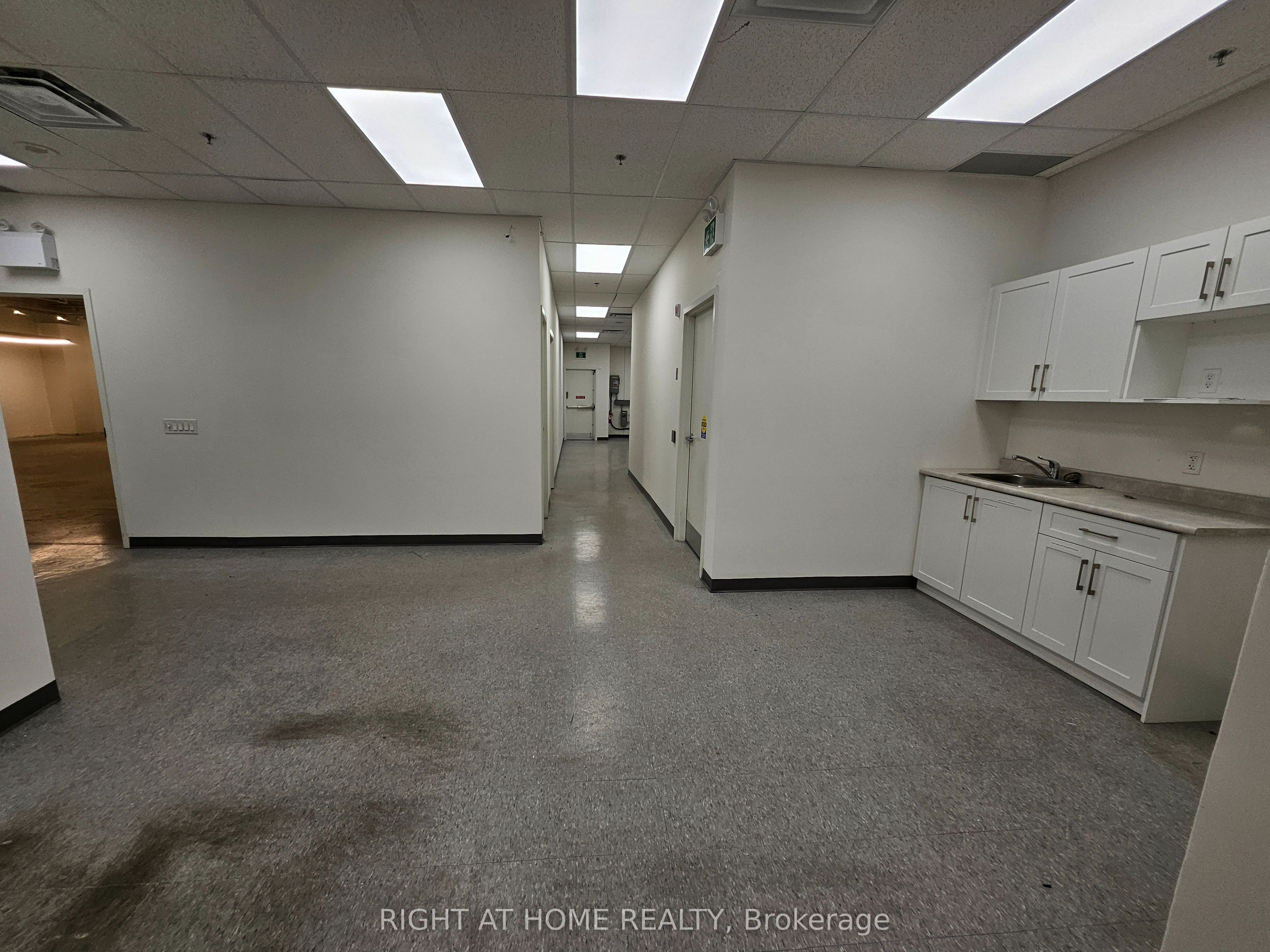#a005 - 5095 Yonge Street Property Photo 5