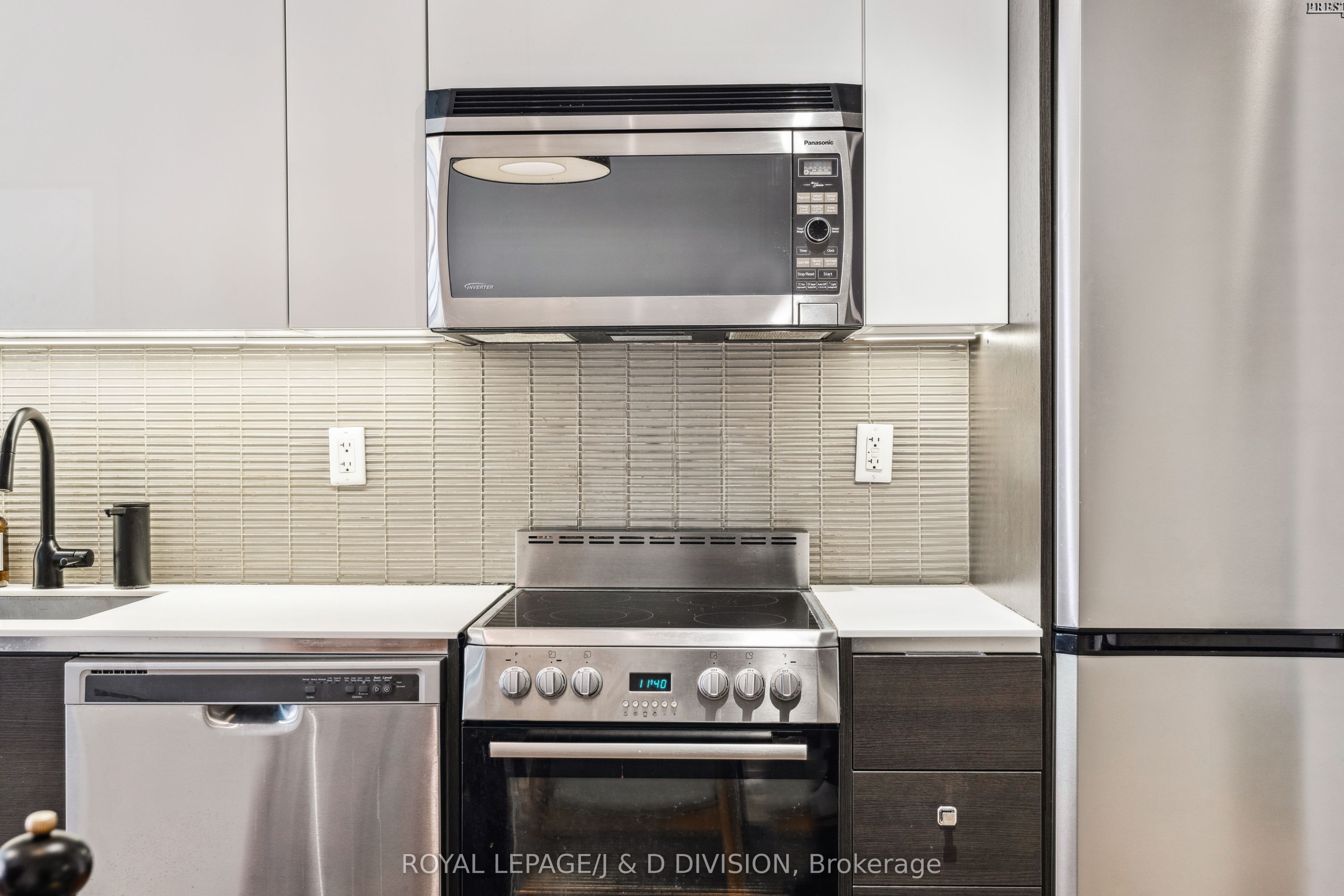 #207 - 8 Dovercourt Road Property Photo 13