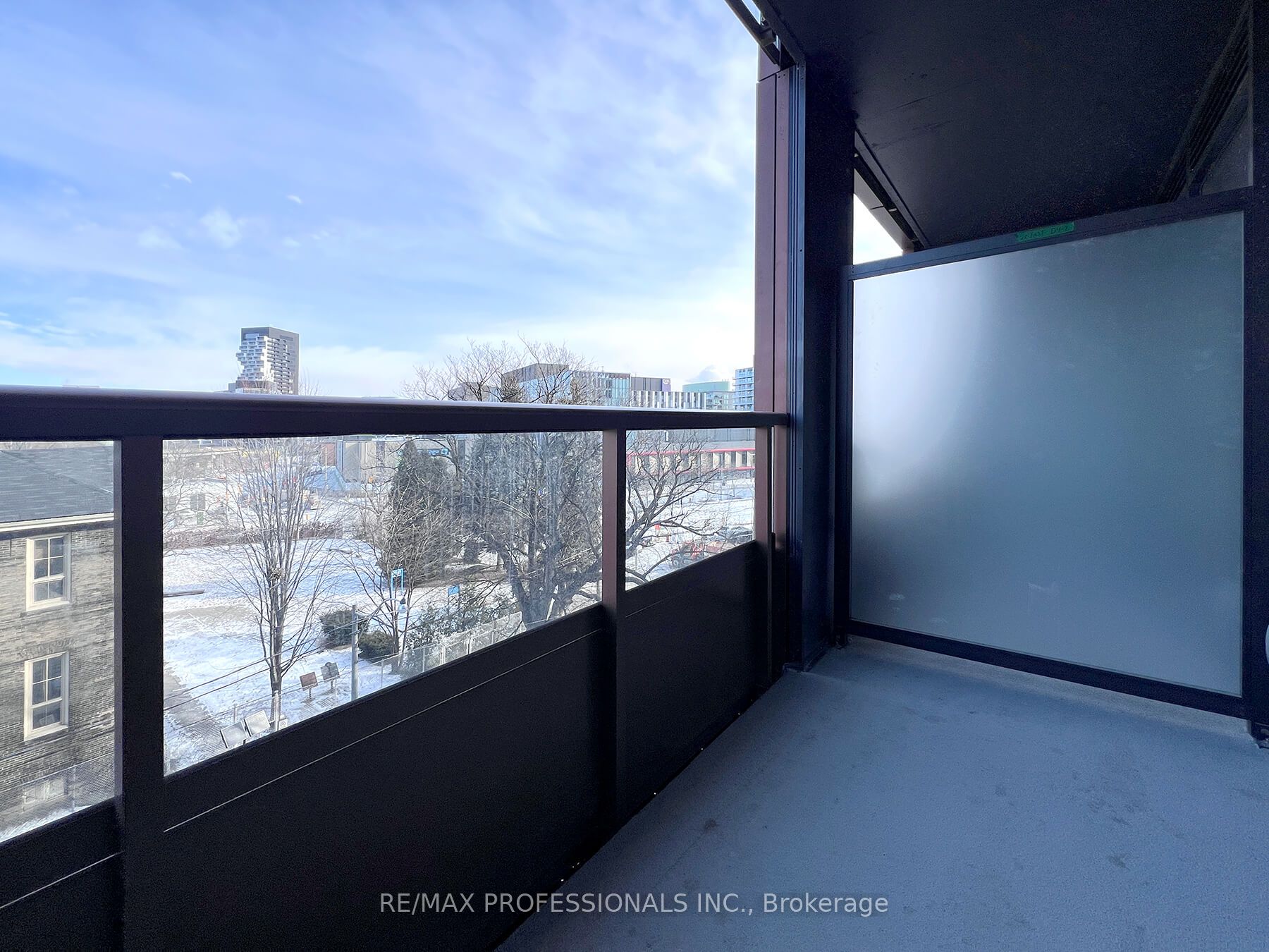 #411 - 28 Eastern Avenue Property Photo 6