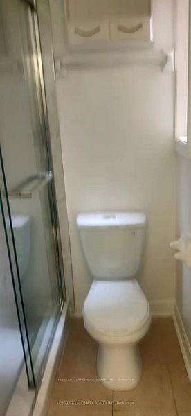 #2 - 2475 Yonge Street Property Photo 5