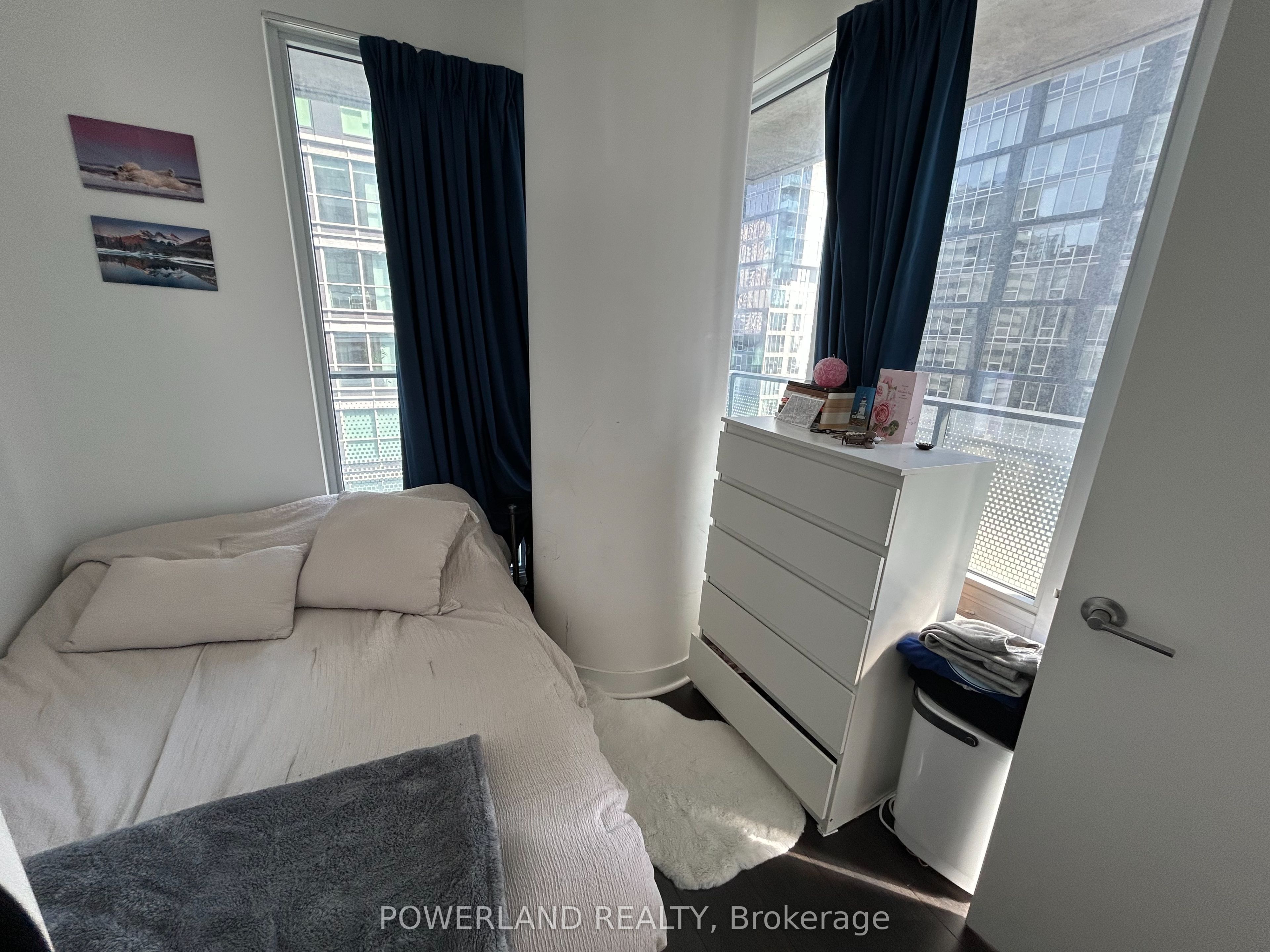 #4011 - 125 Blue Jays Way Property Photo 14