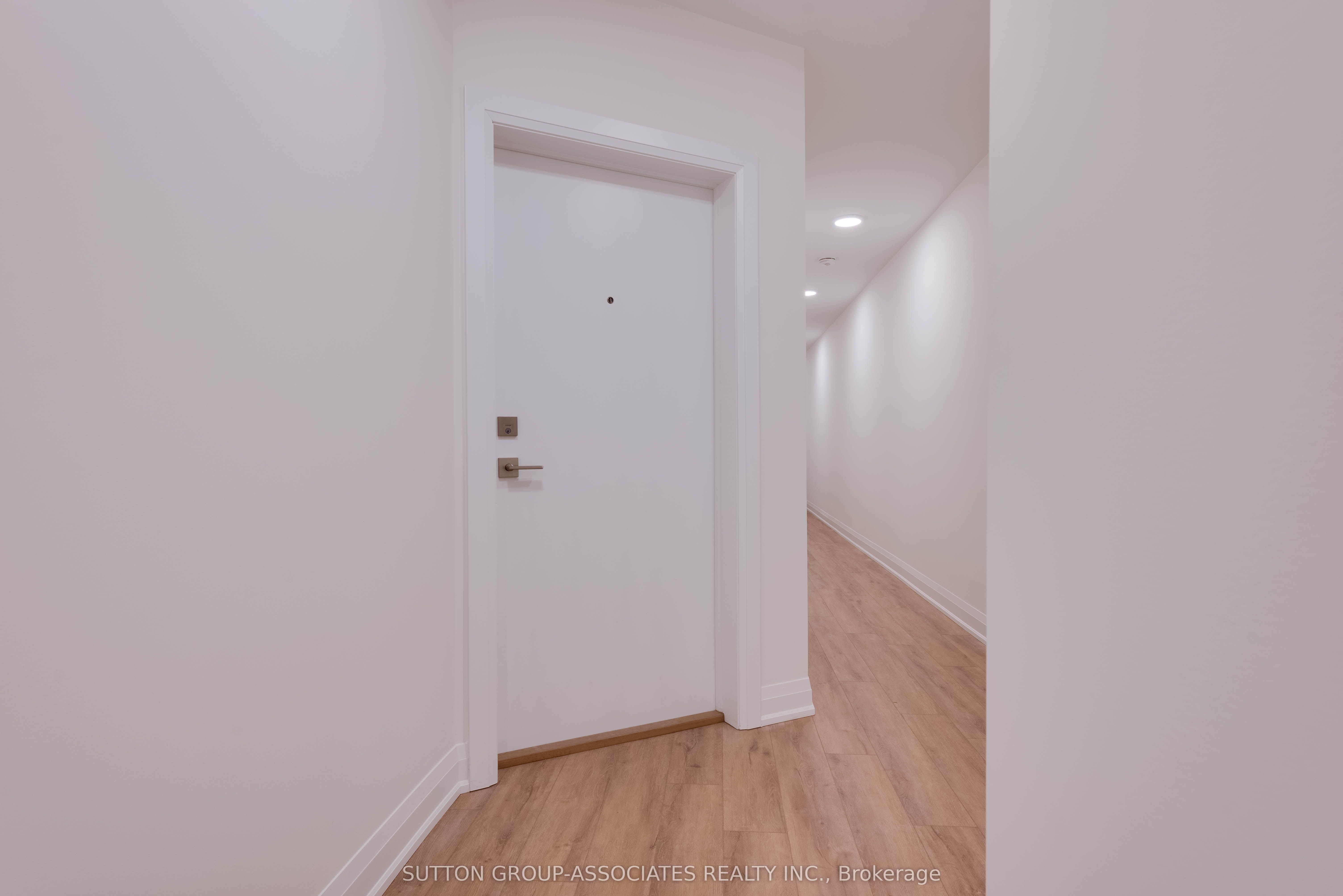 #2b - 782a St Clair Avenue Property Photo 3