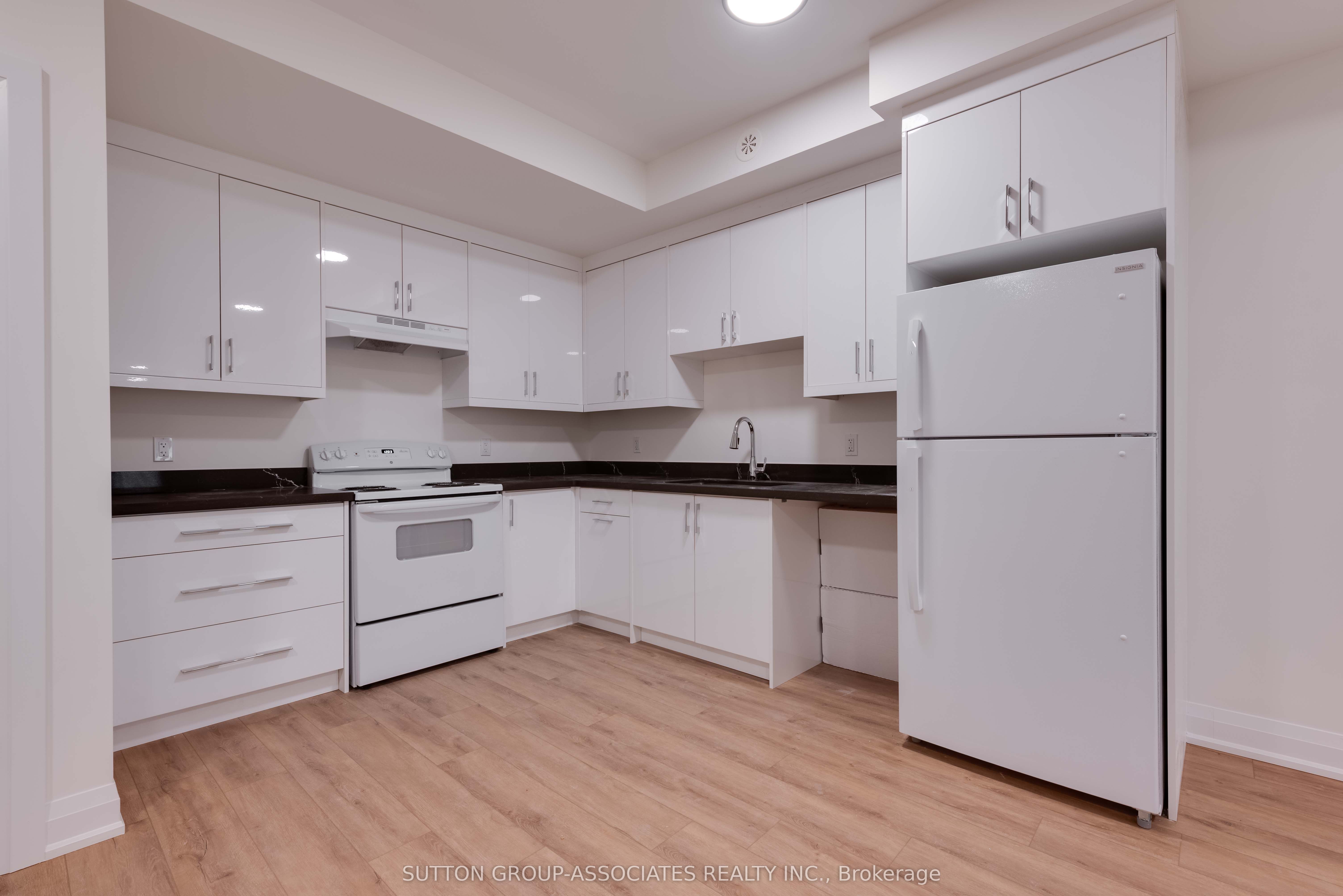 #2b - 782a St Clair Avenue Property Photo 7
