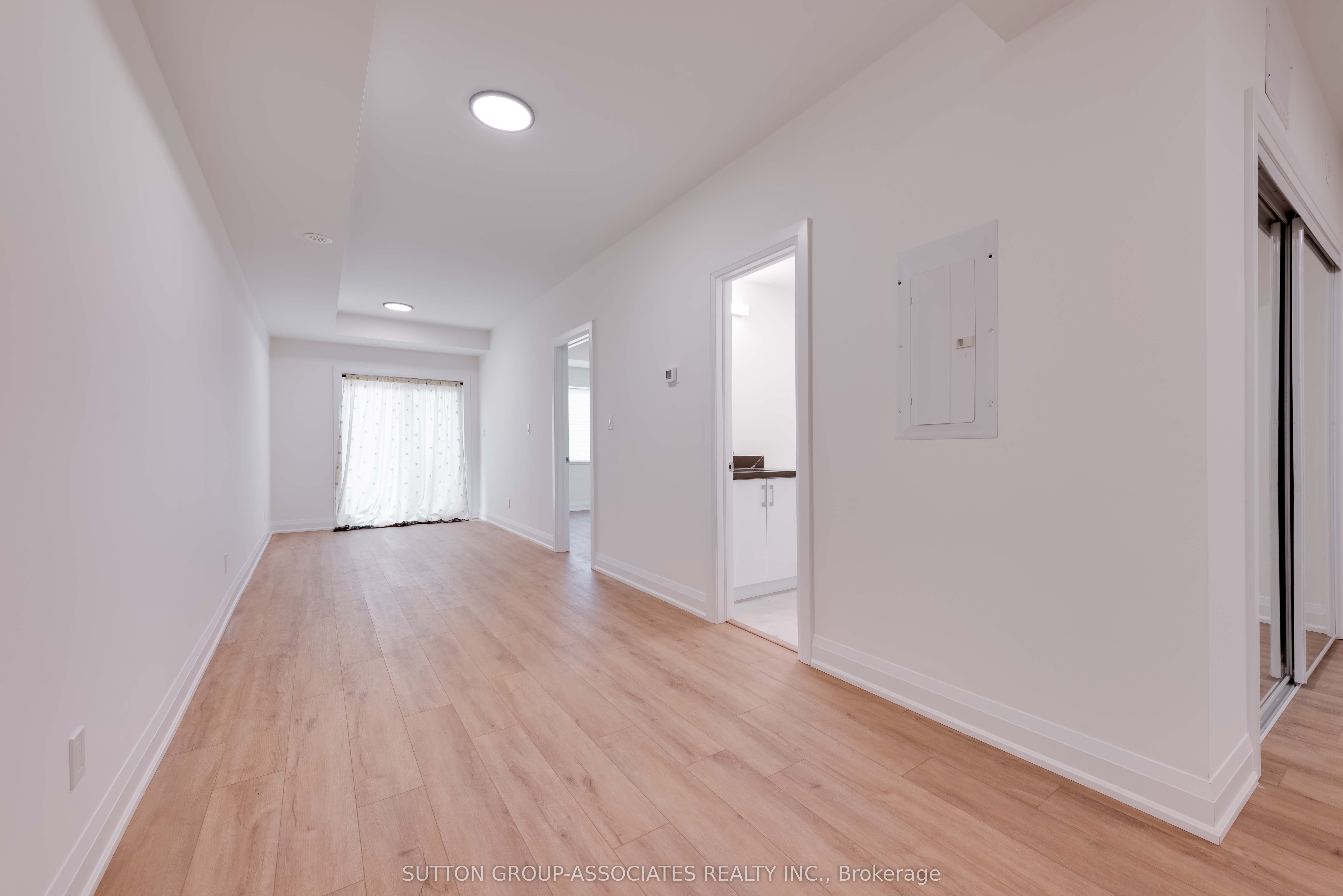 #2b - 782a St Clair Avenue Property Photo 8