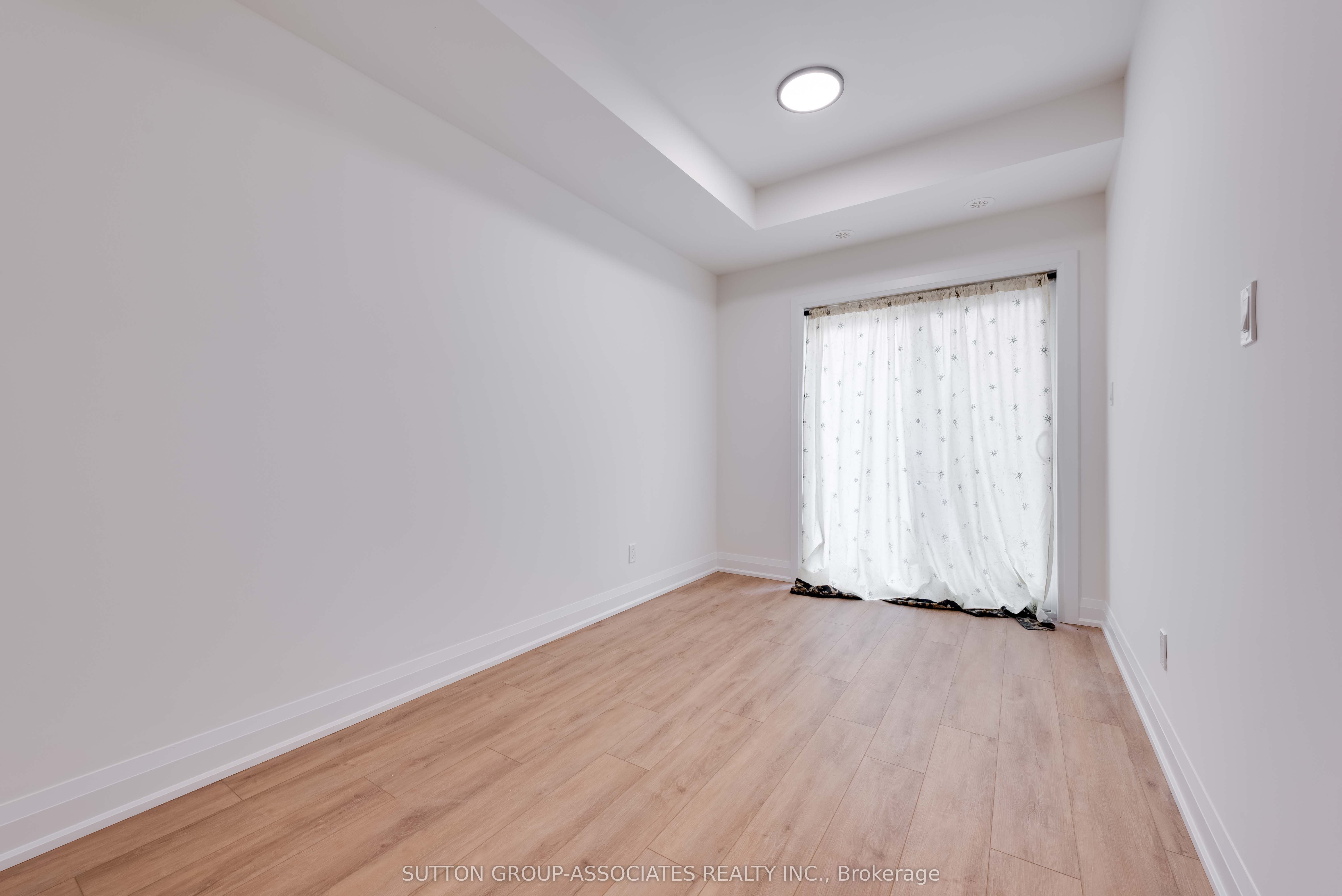 #2b - 782a St Clair Avenue Property Photo 10