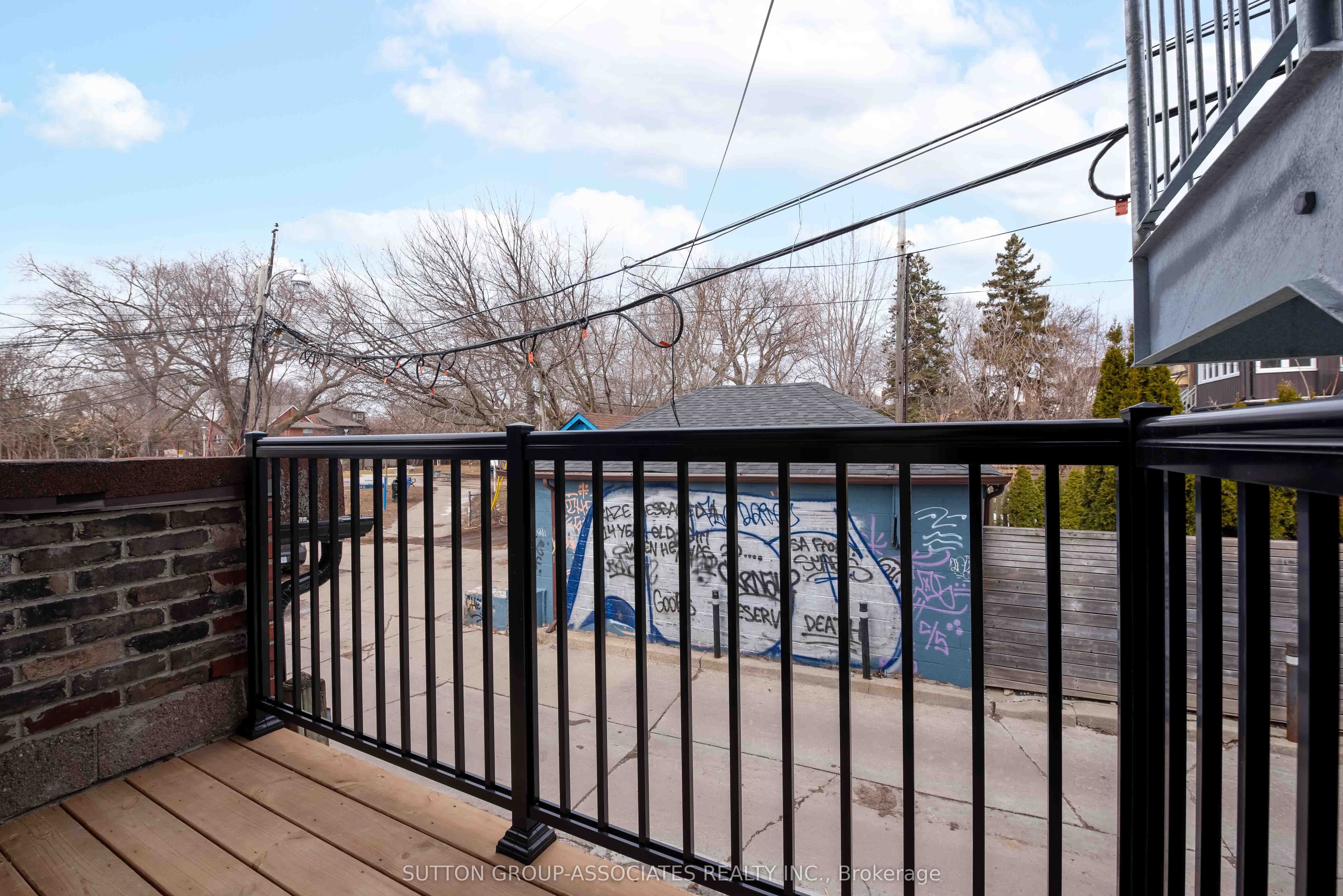 #2b - 782a St Clair Avenue Property Photo 15
