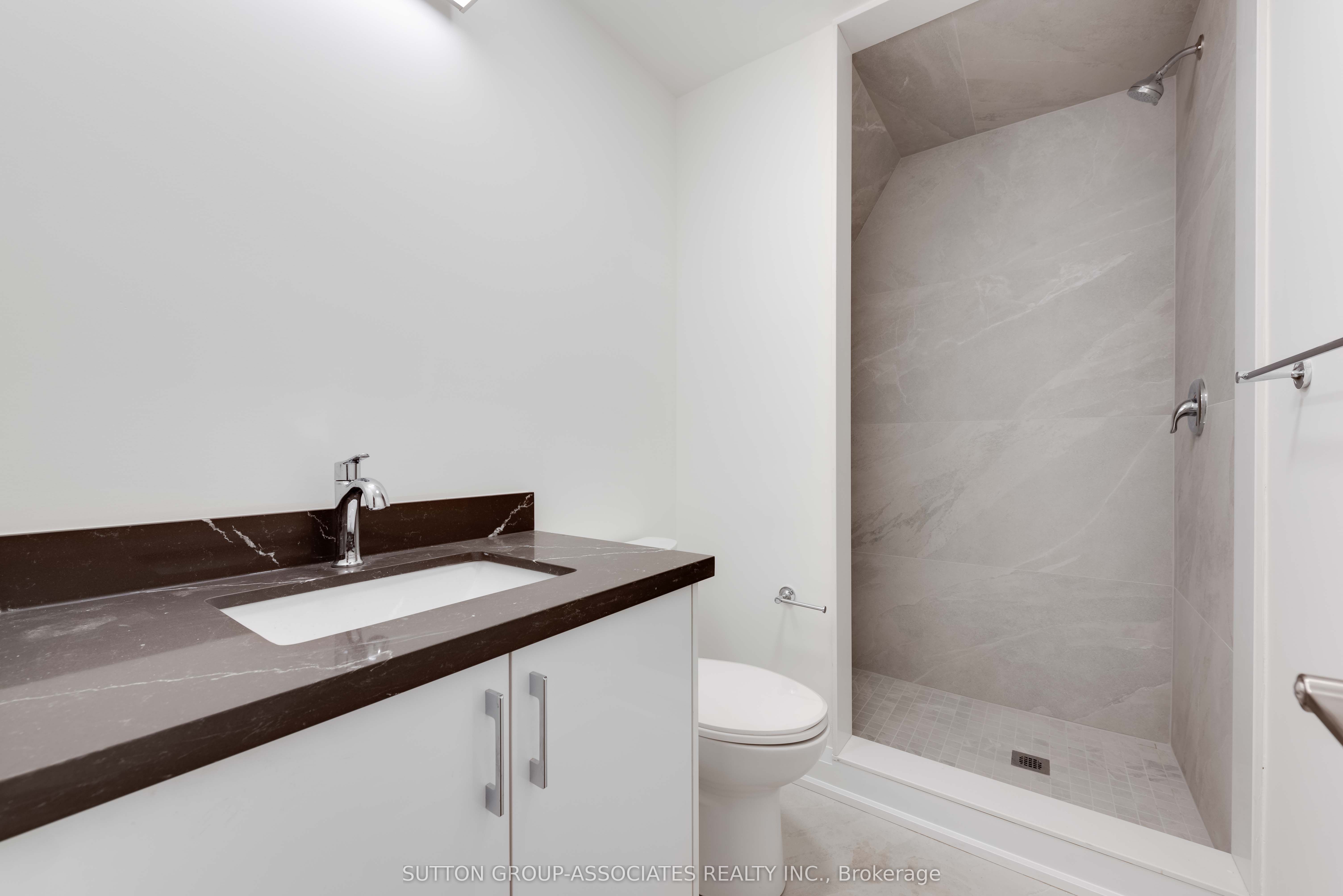 #2b - 782a St Clair Avenue Property Photo 16