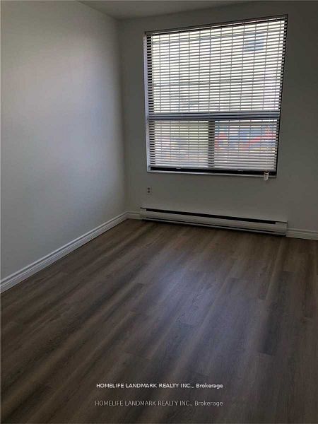 422 Queen Street W Property Photo 5