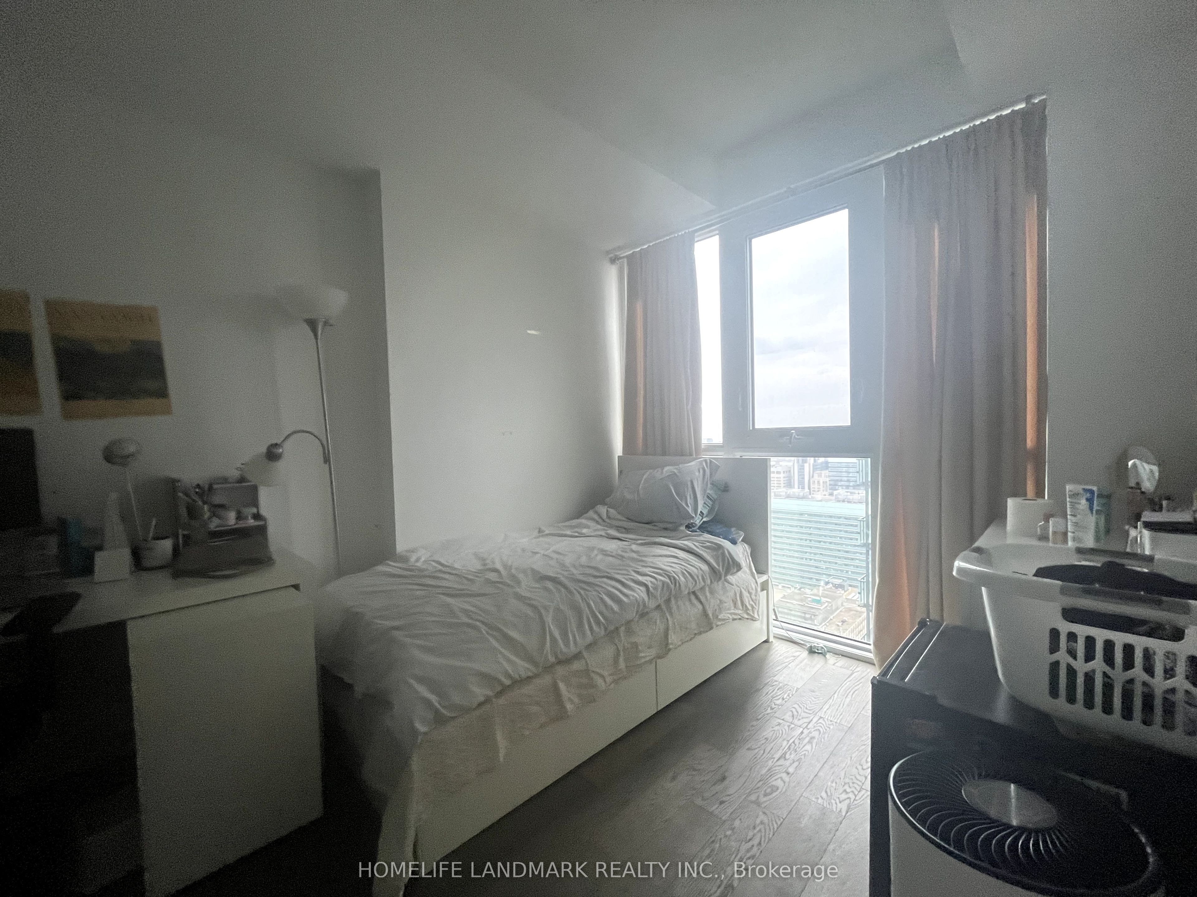 #4201 - 7 Grenville Street Property Photo 4