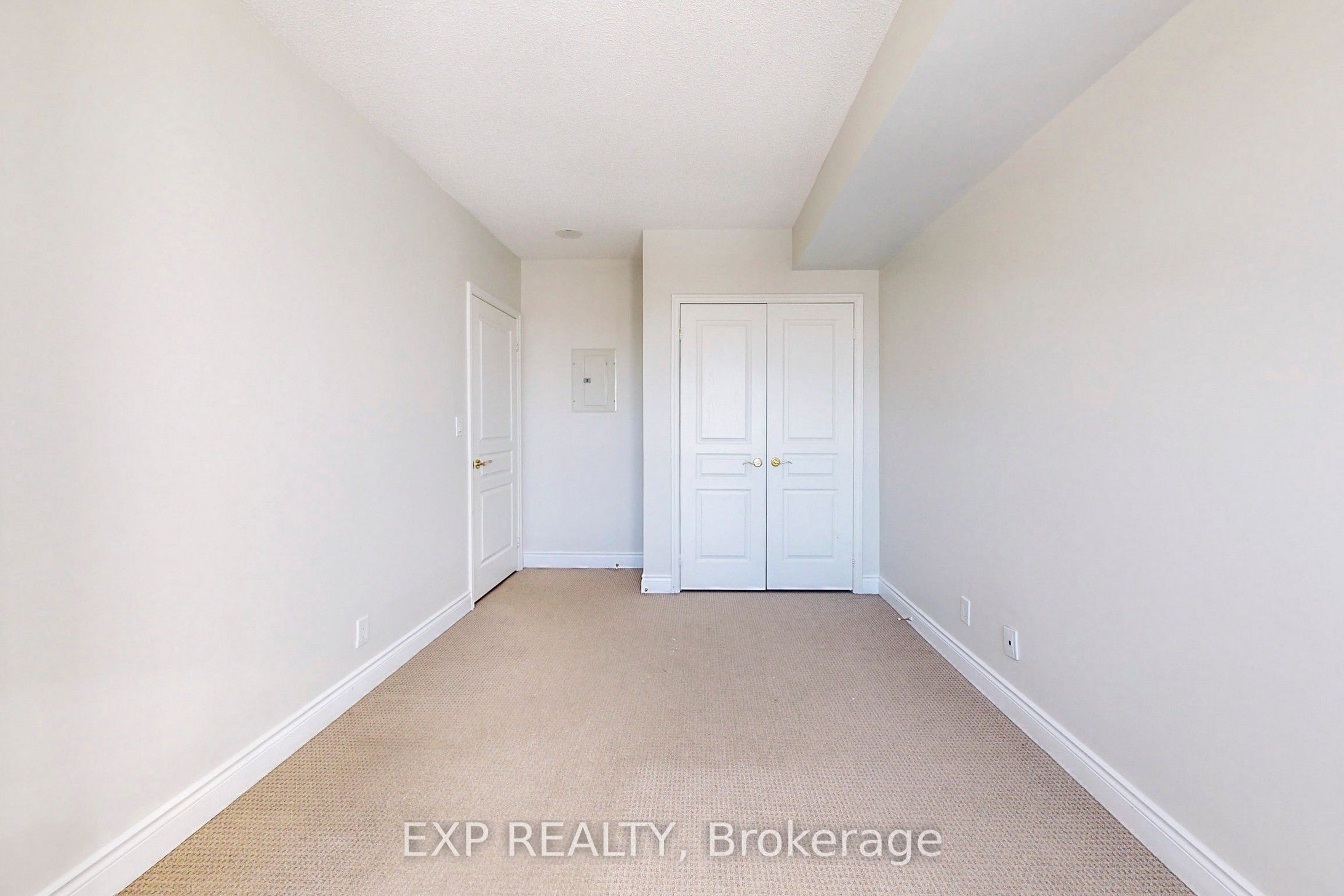 #618 - 10 Delisle Avenue Property Photo 17