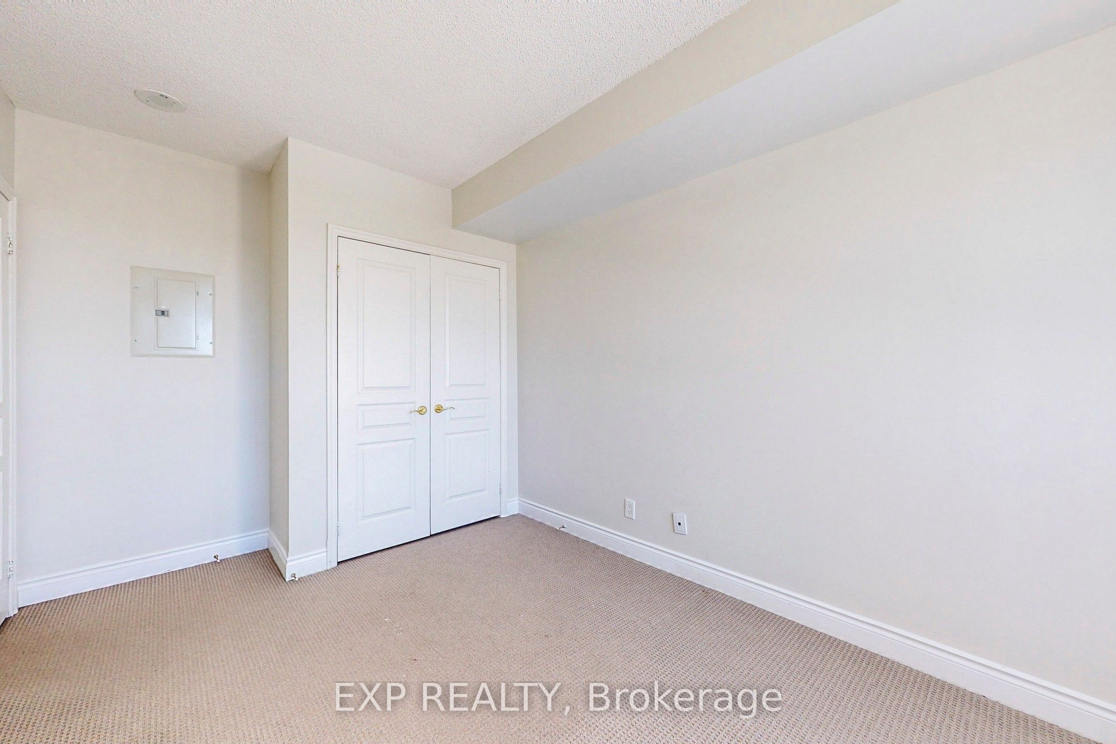 #618 - 10 Delisle Avenue Property Photo 18