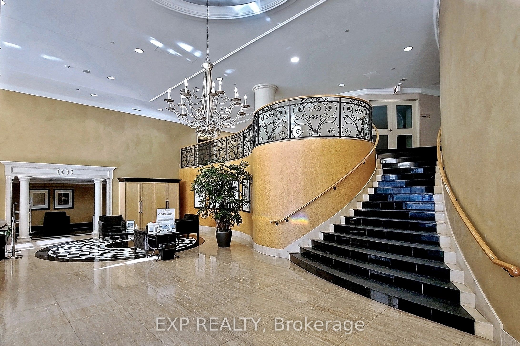 #618 - 10 Delisle Avenue Property Photo 25