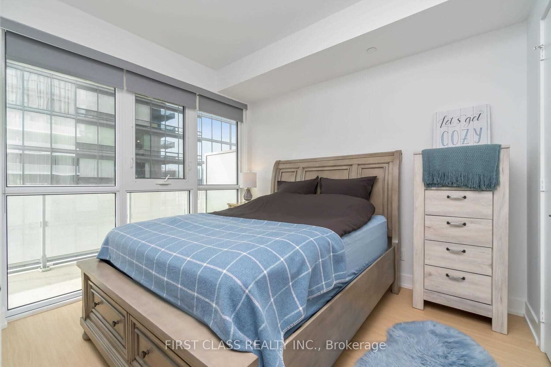 #2313 - 7 Grenville Street Property Photo 7