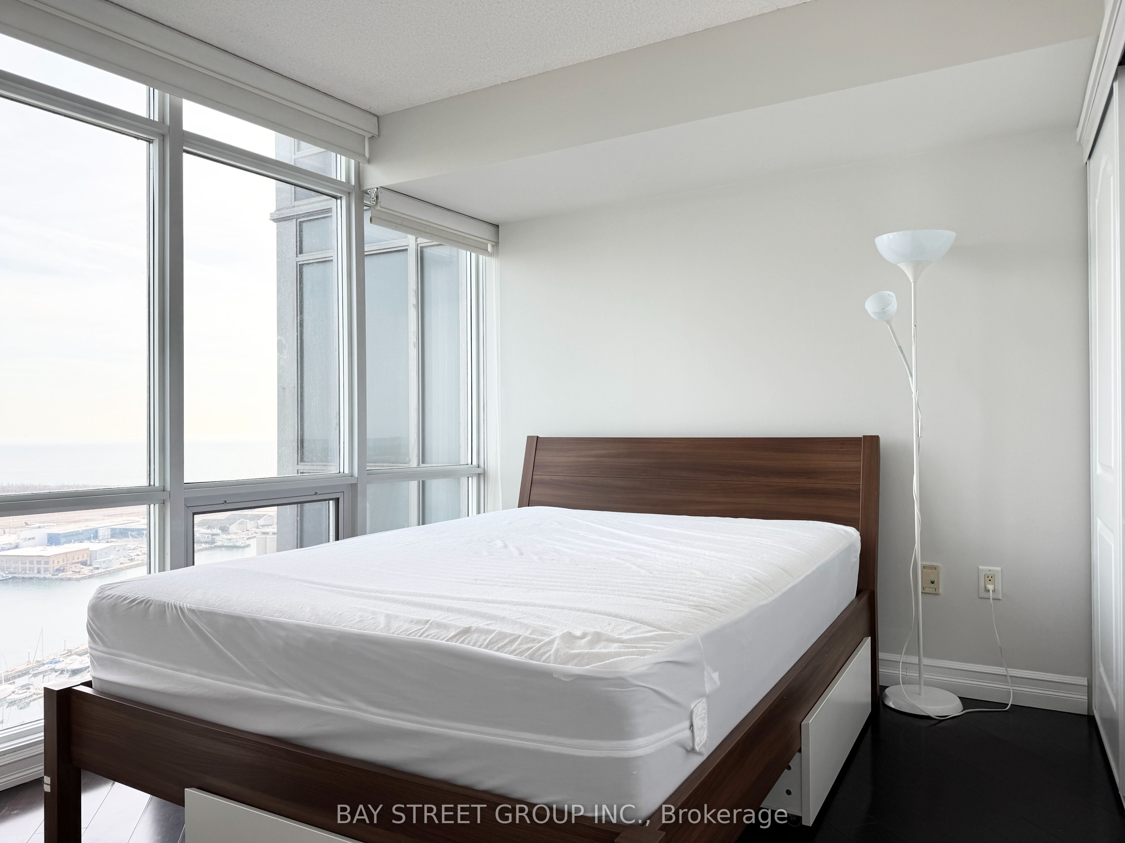 #3912 - 11 Brunel Court Property Photo 3
