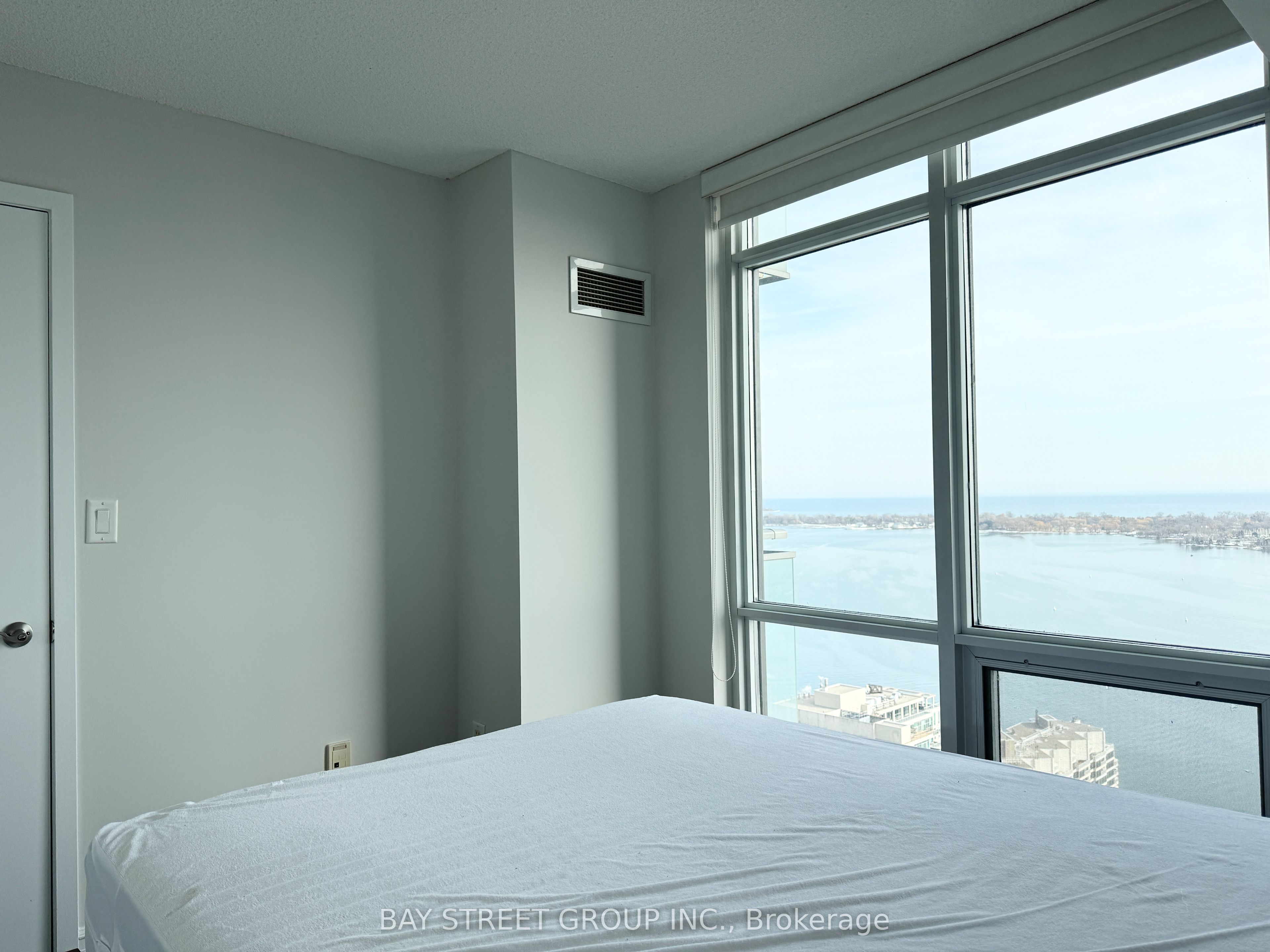 #3912 - 11 Brunel Court Property Photo 4