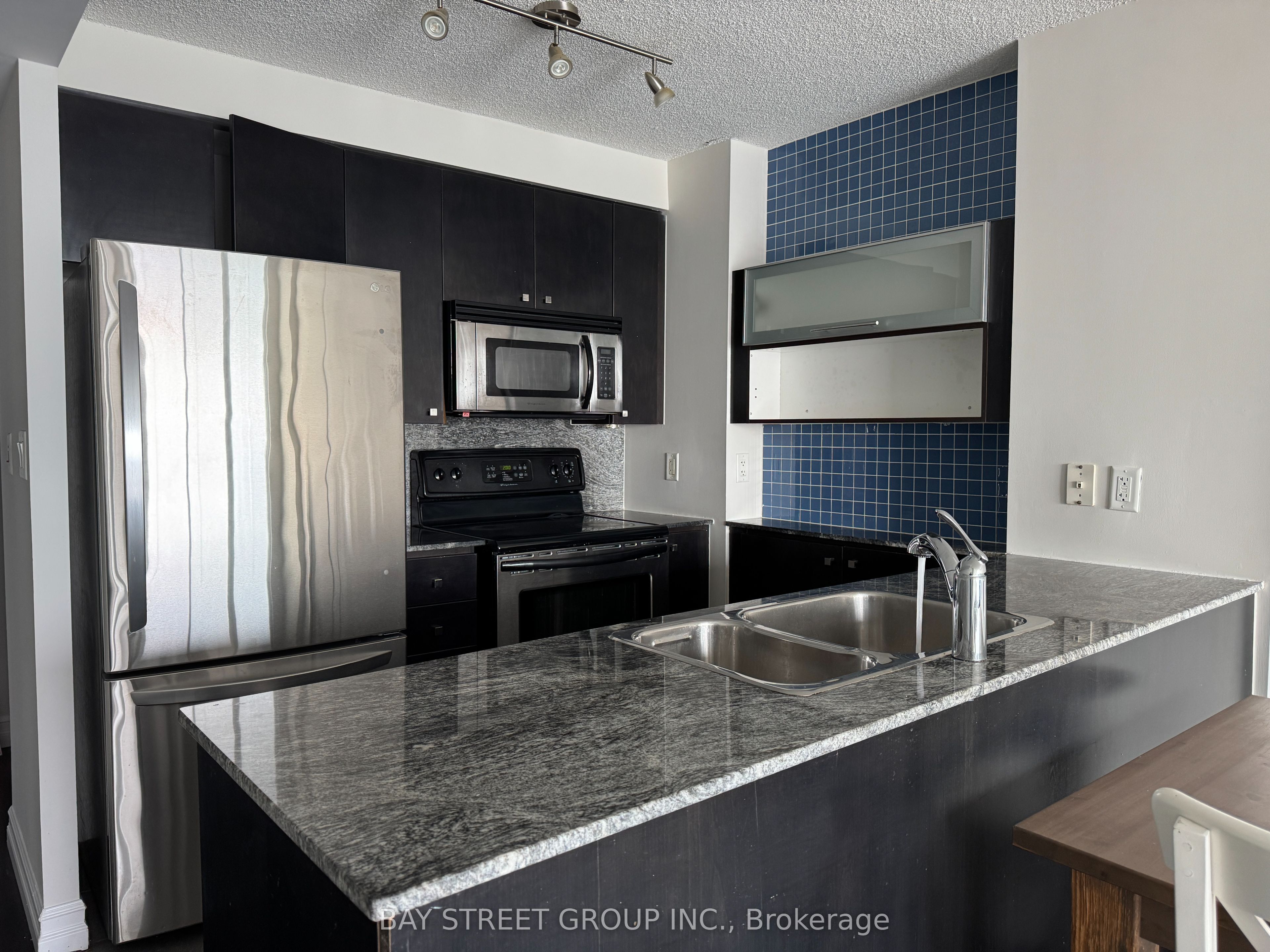 #3912 - 11 Brunel Court Property Photo 6