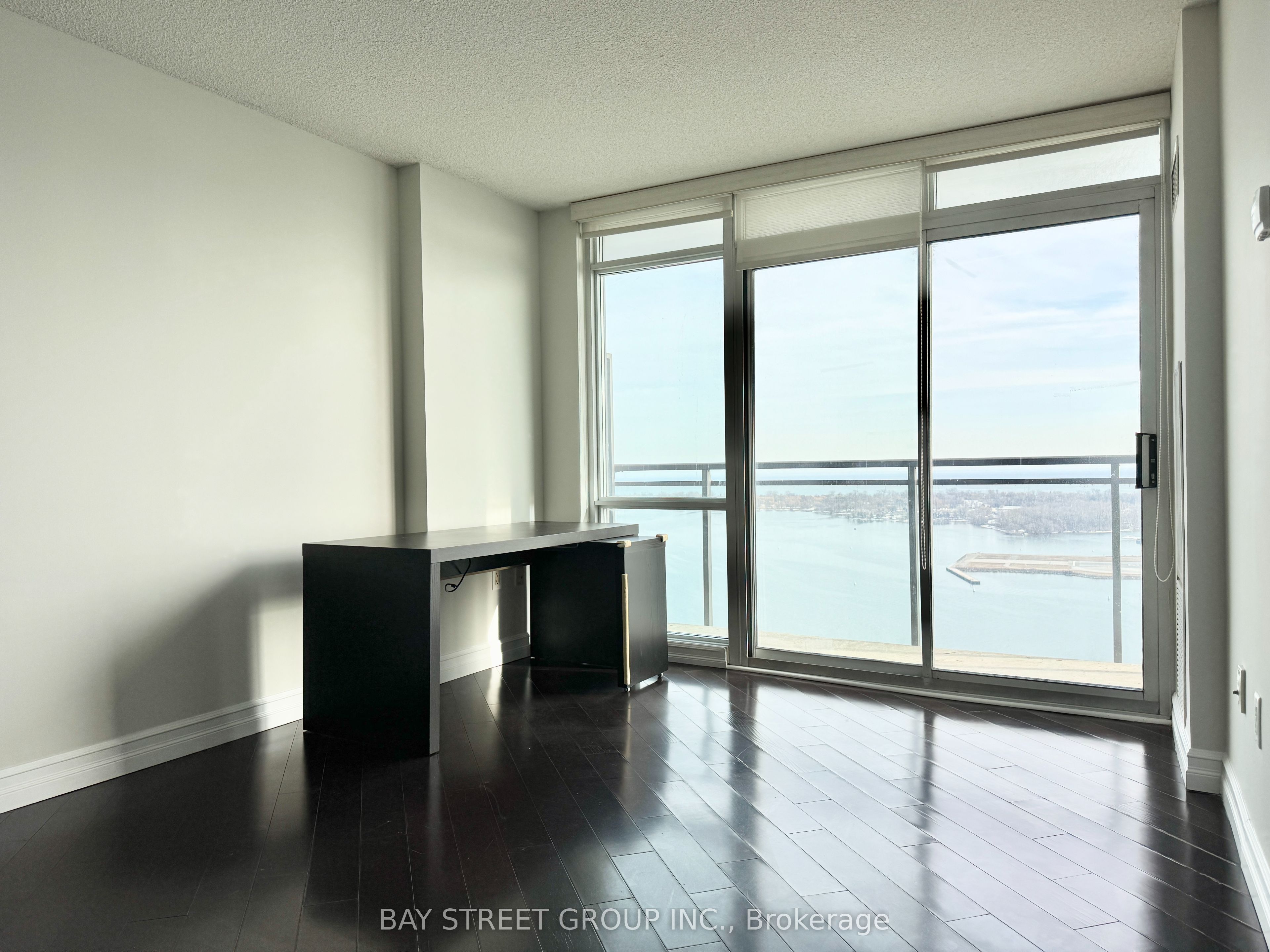 #3912 - 11 Brunel Court Property Photo 11