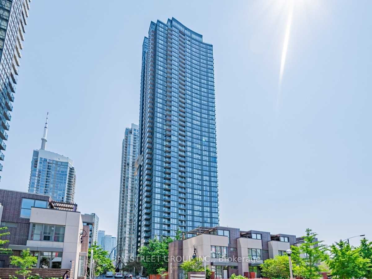 #3912 - 11 Brunel Court Property Photo 21