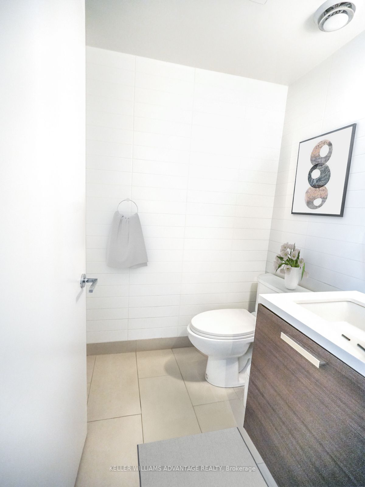 #1806 - 224 King Street Property Photo 9