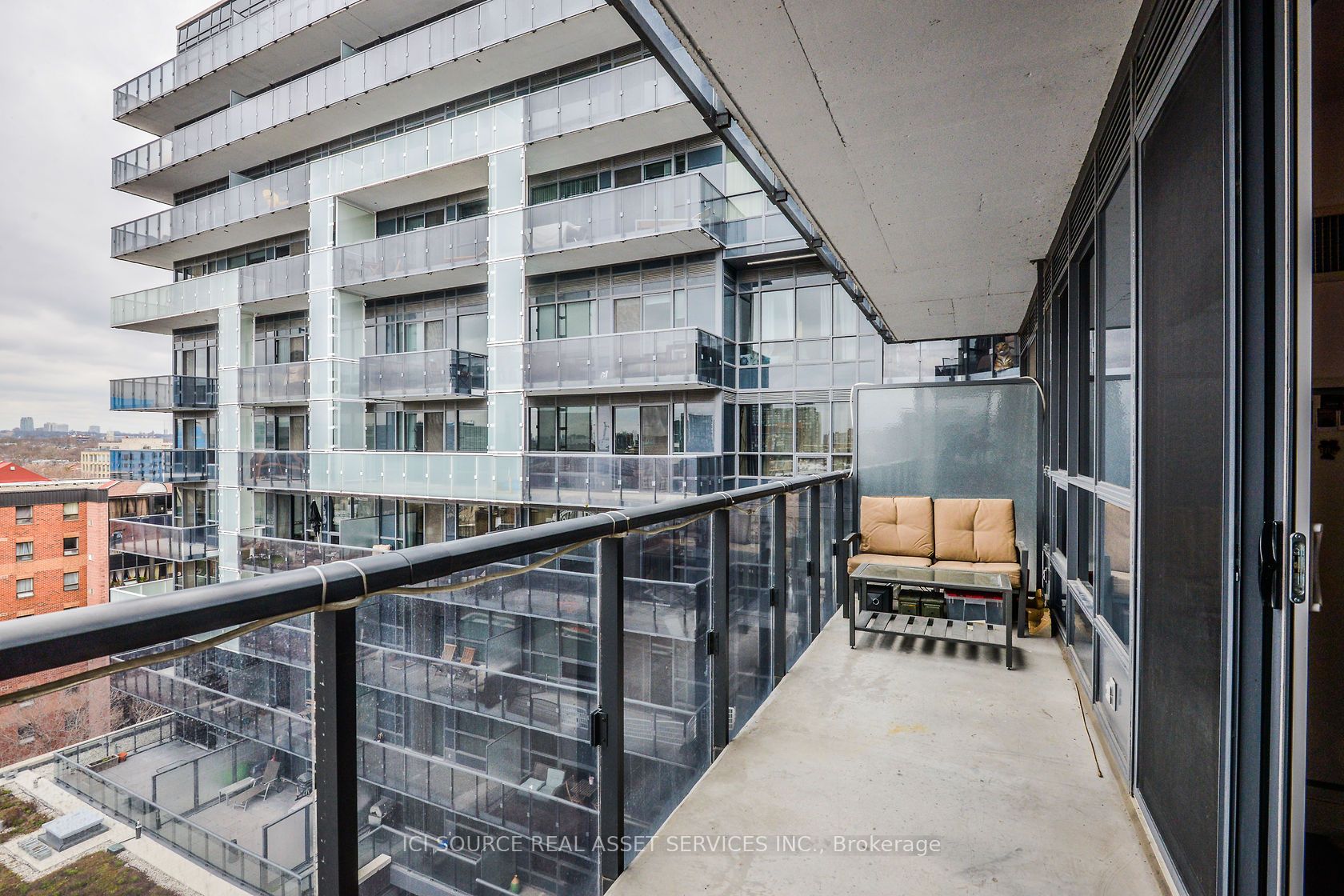 #936 - 1030 King Street Property Photo 9