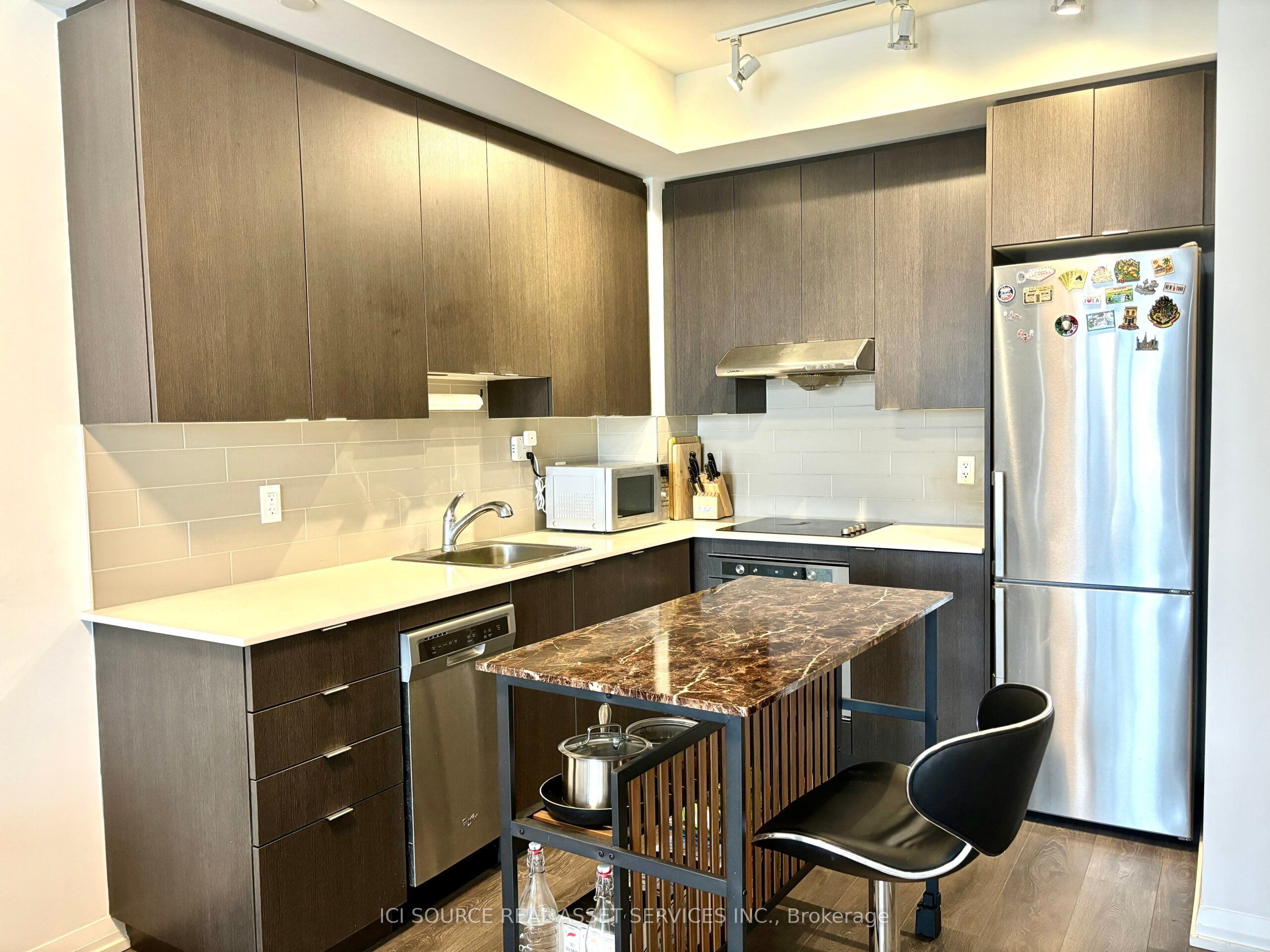 #325 - 50 Ann O'reilly Road Property Photo 9