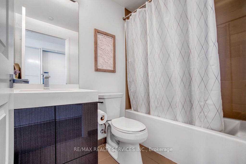 #1909 - 251 Jarvis Street Property Photo 8