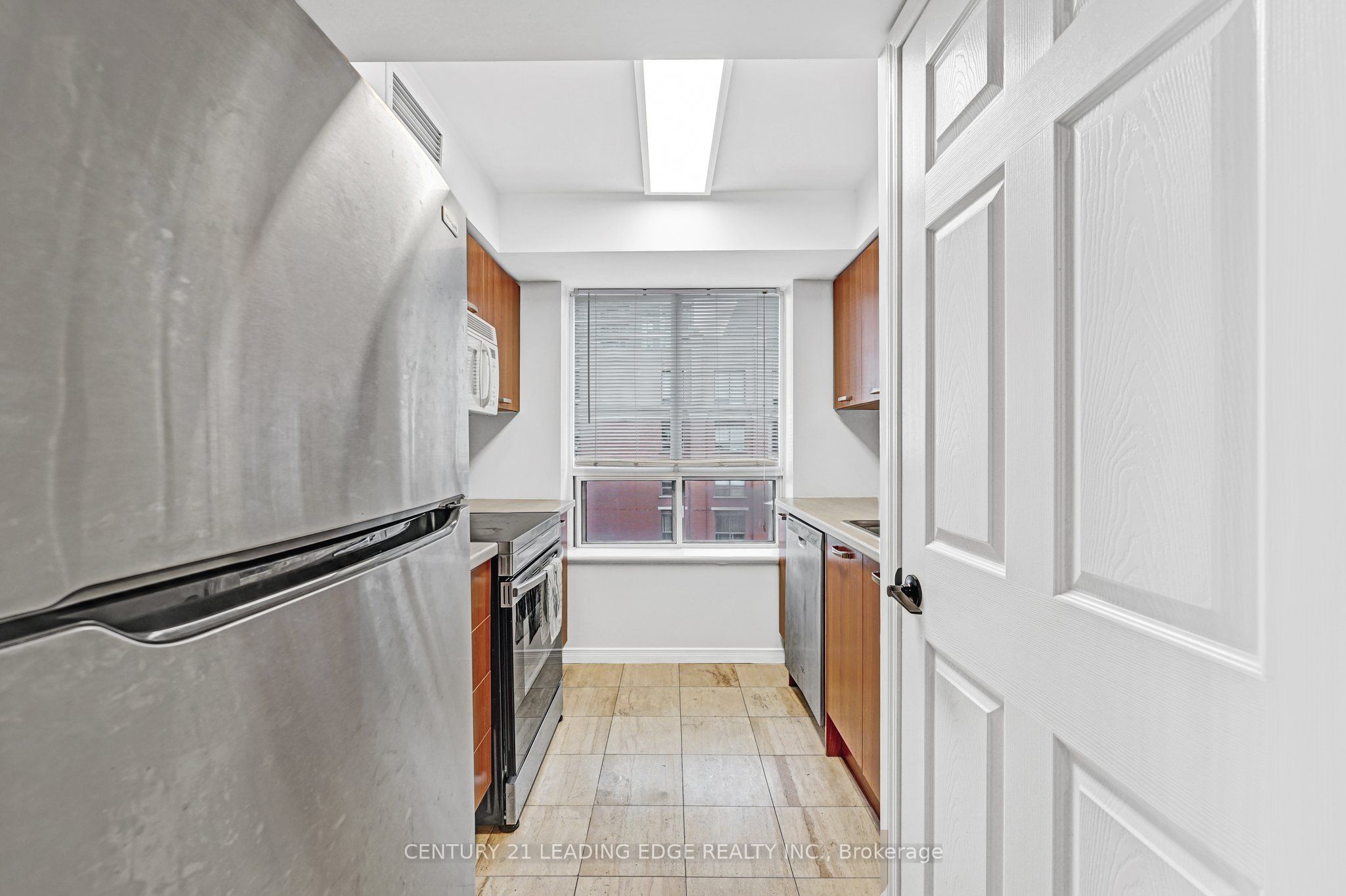 #905 - 55 Harrison Garden Boulevard Property Photo 15
