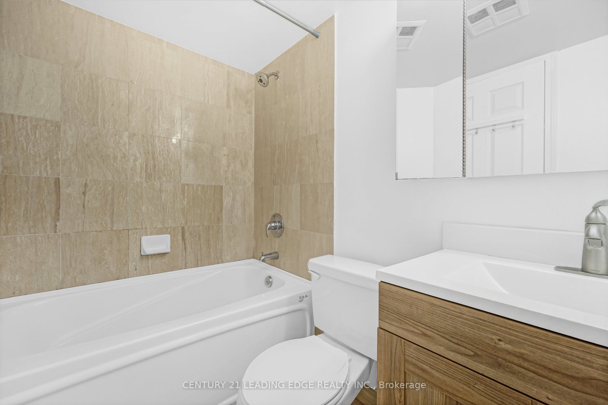 #905 - 55 Harrison Garden Boulevard Property Photo 20