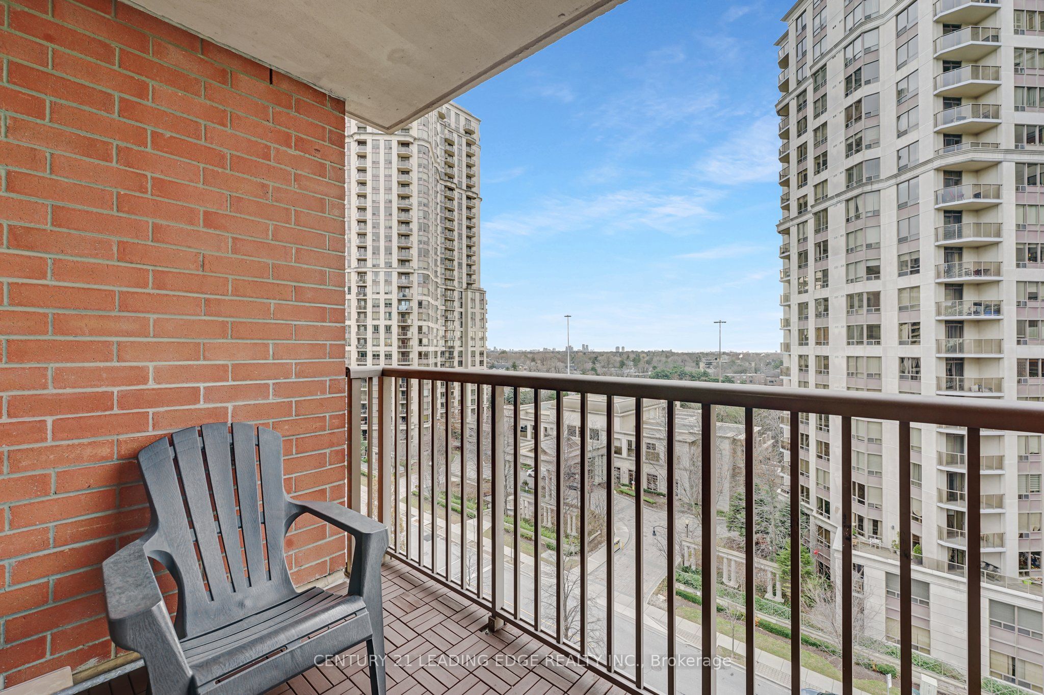 #905 - 55 Harrison Garden Boulevard Property Photo 21
