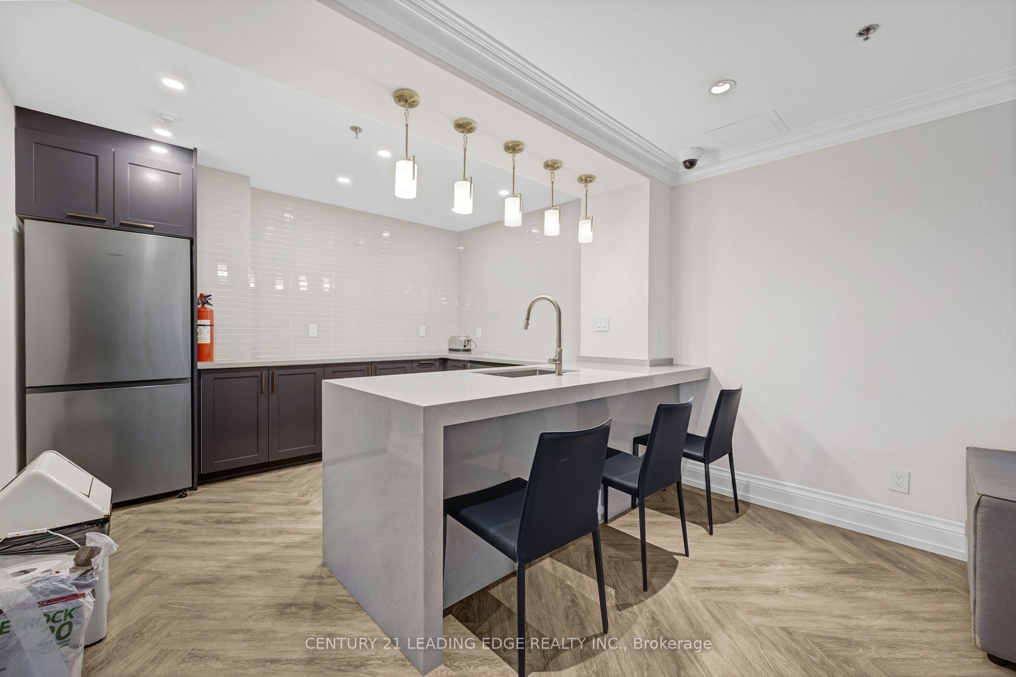 #905 - 55 Harrison Garden Boulevard Property Photo 25
