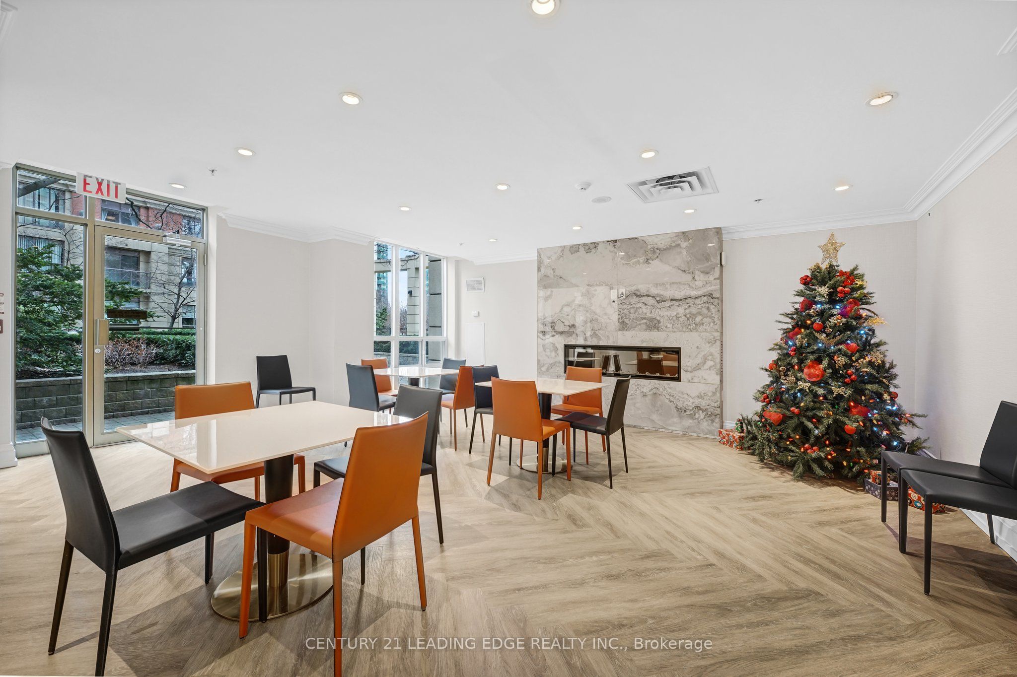 #905 - 55 Harrison Garden Boulevard Property Photo 26