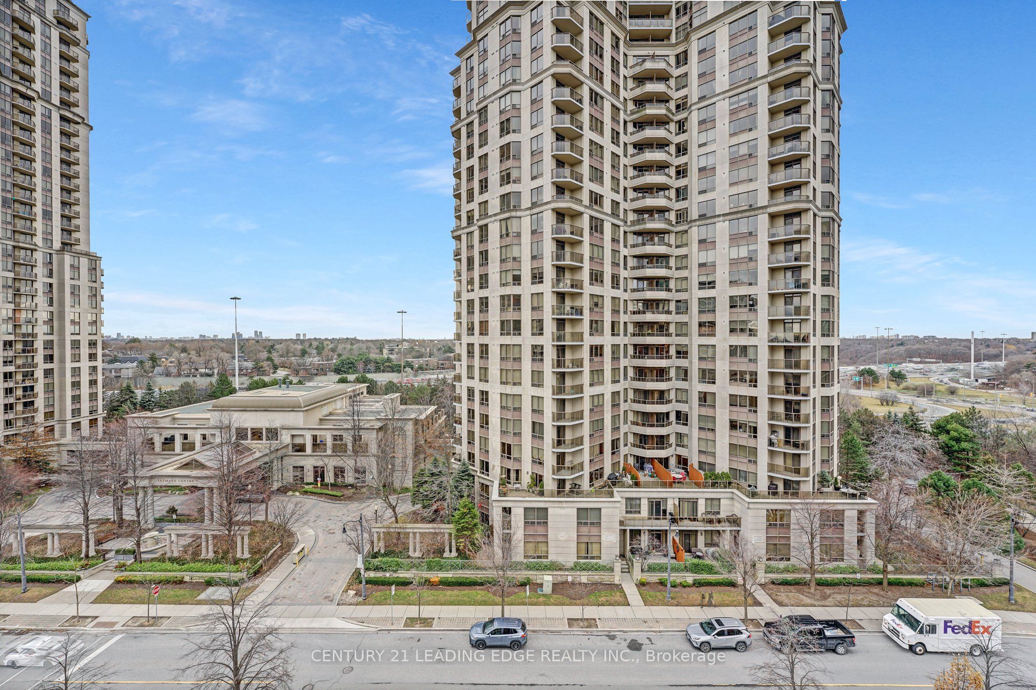 #905 - 55 Harrison Garden Boulevard Property Photo 28