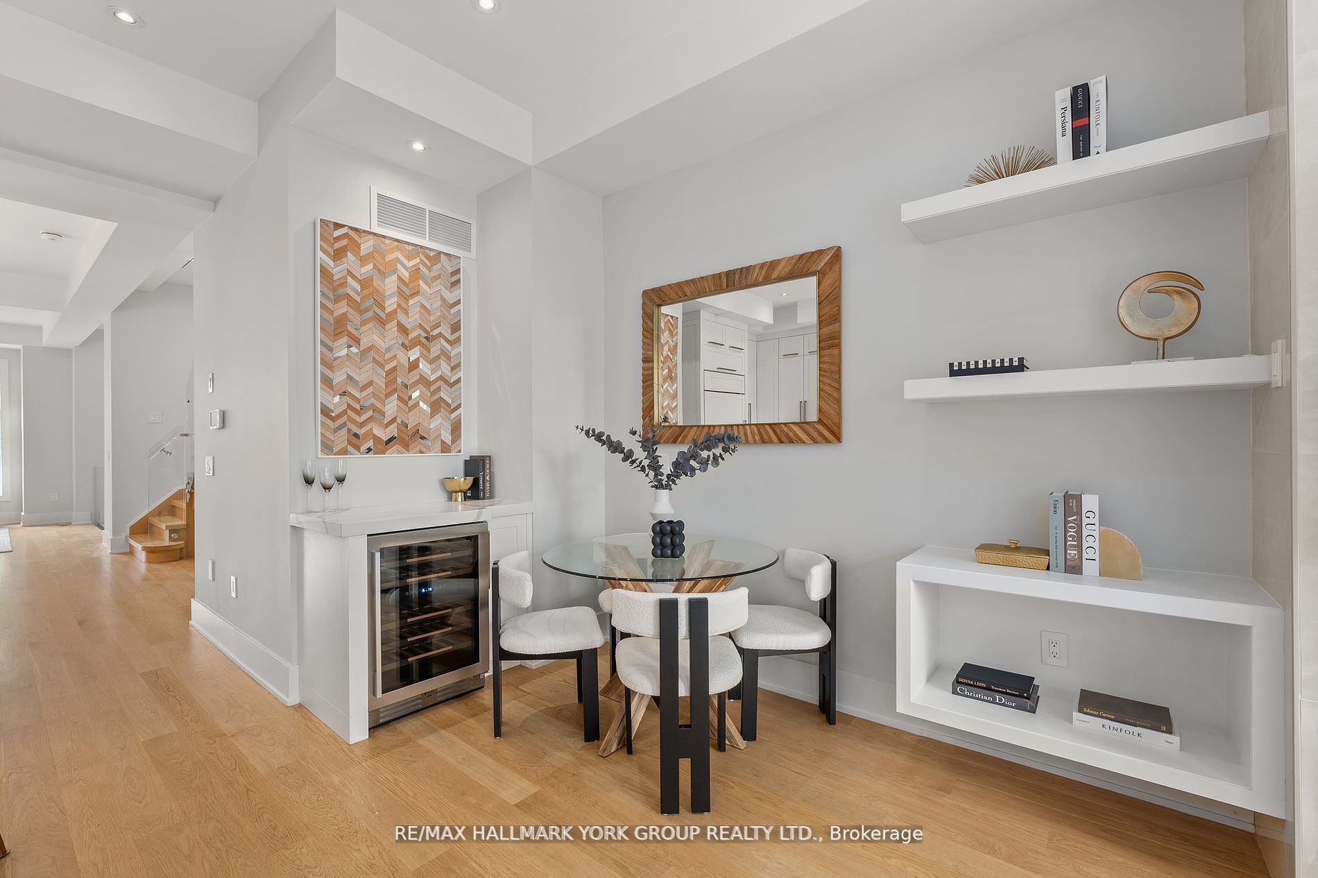 100 Roe Avenue Property Photo 14