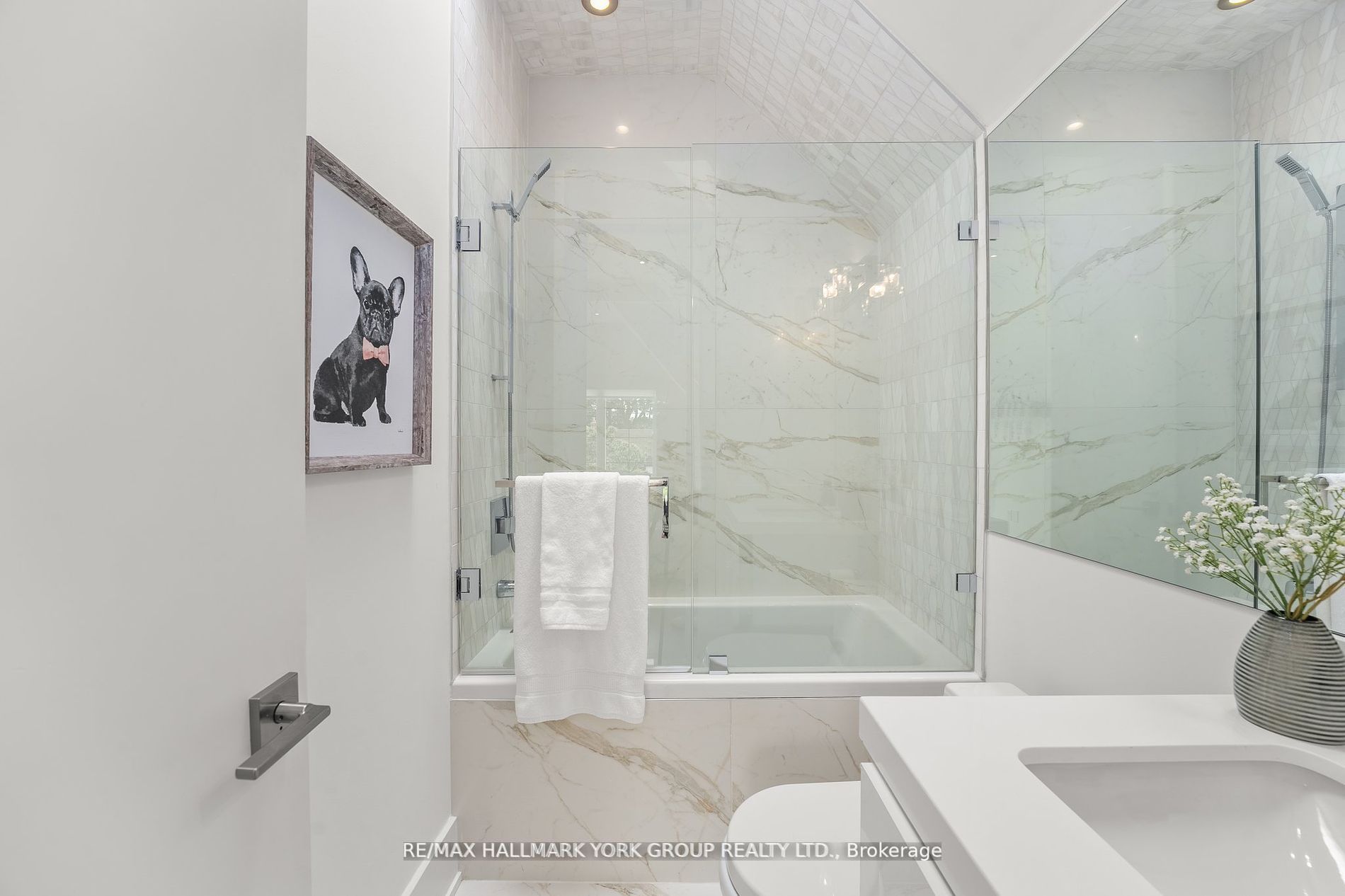 100 Roe Avenue Property Photo 26