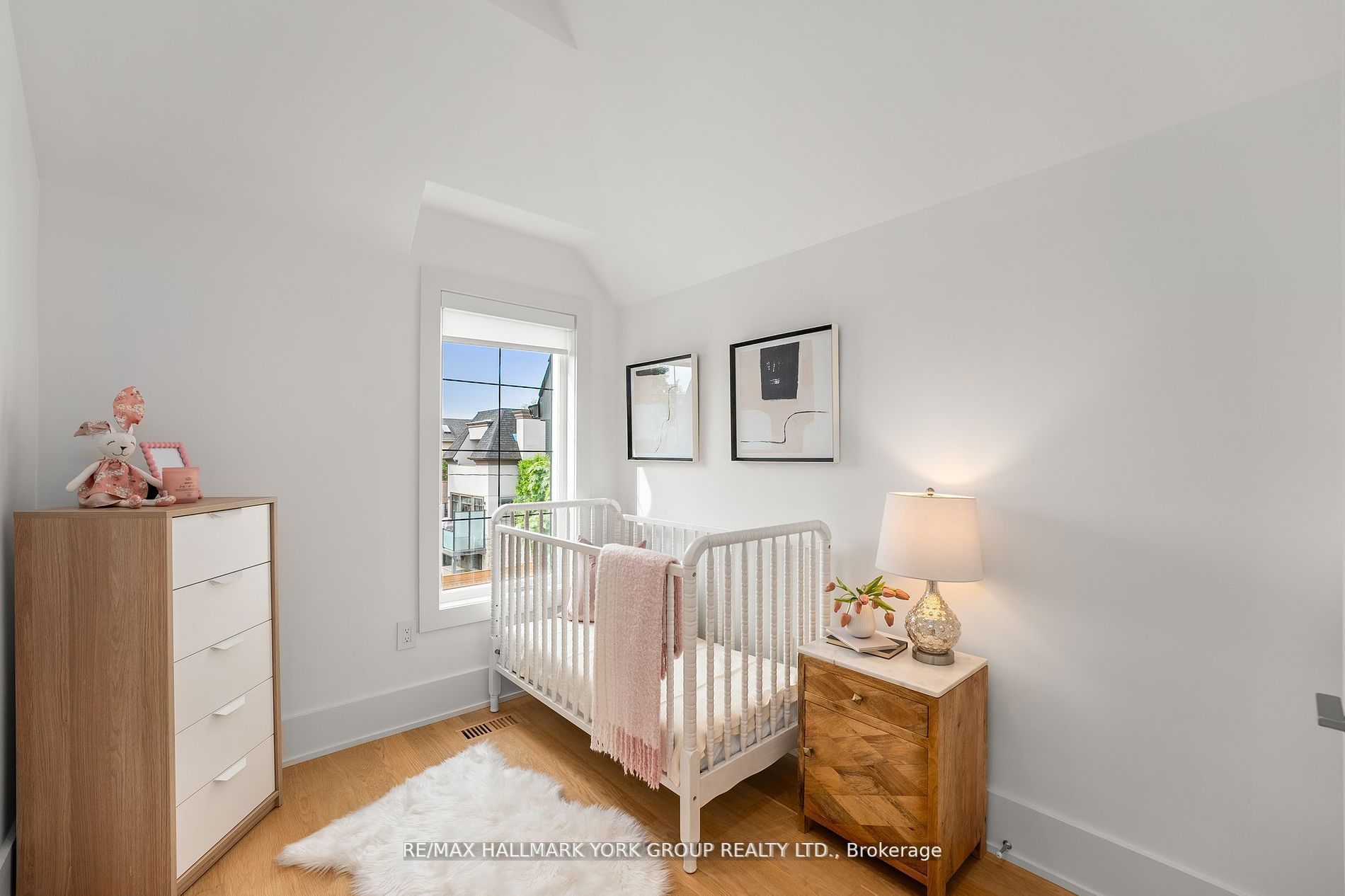 100 Roe Avenue Property Photo 28