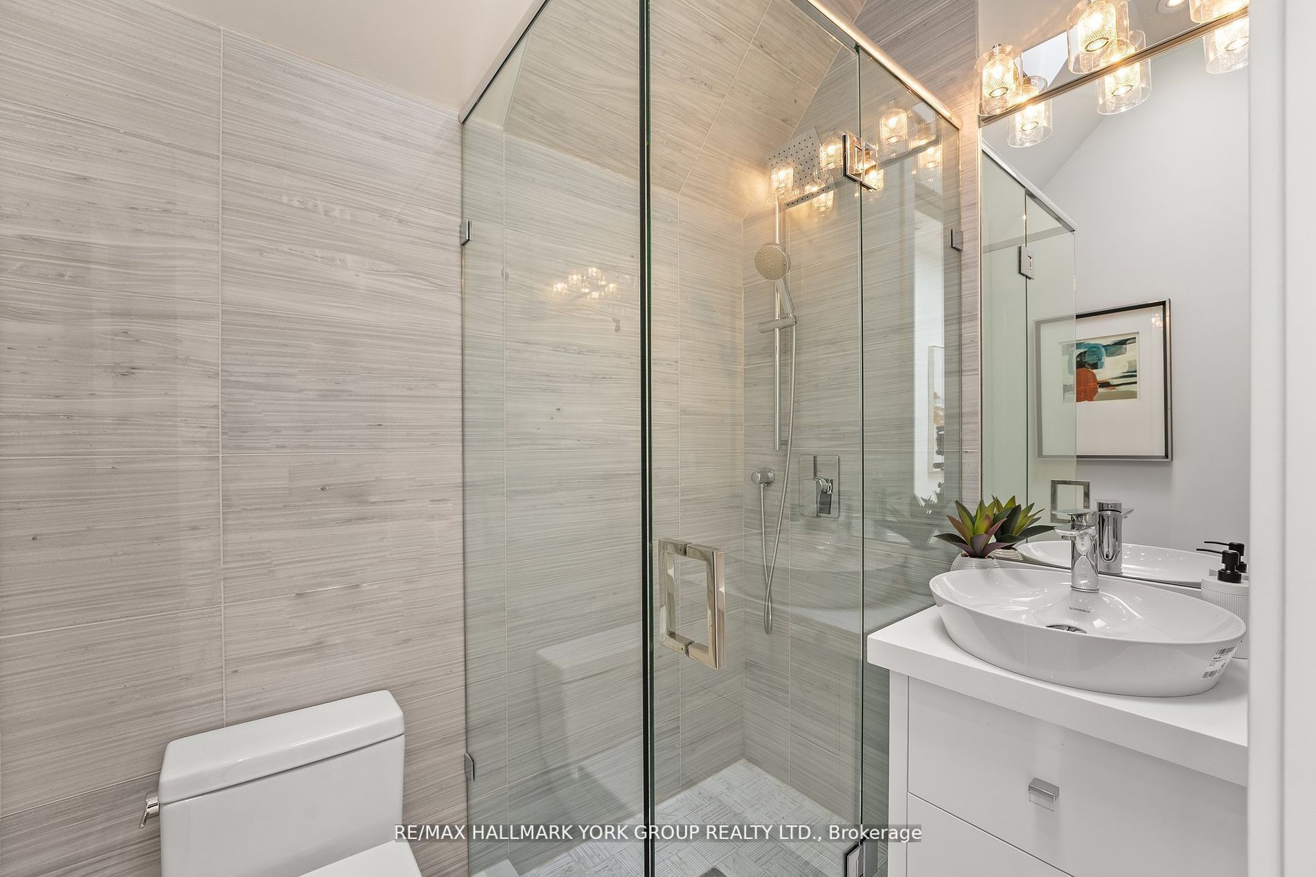 100 Roe Avenue Property Photo 30