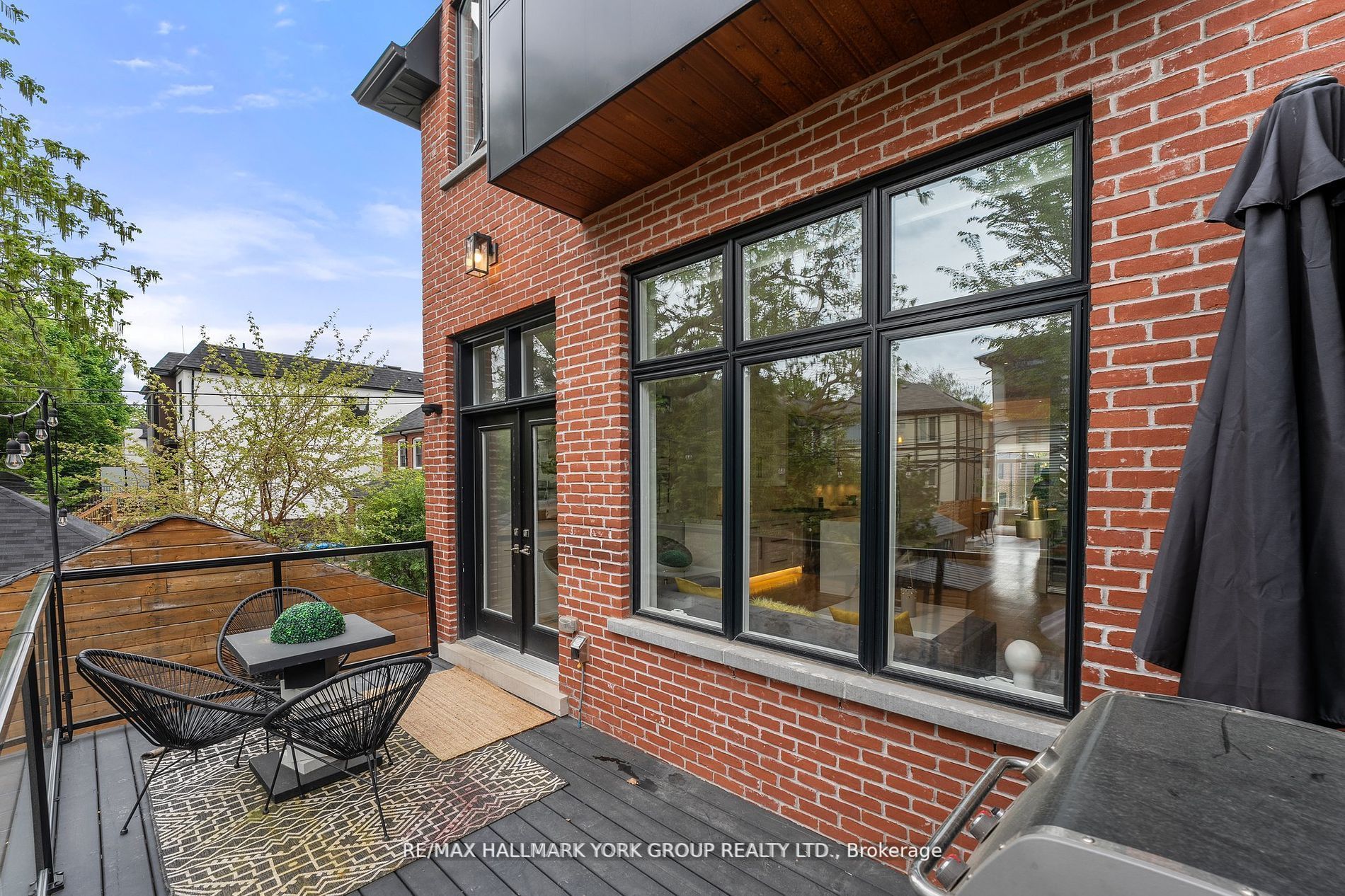 100 Roe Avenue Property Photo 37