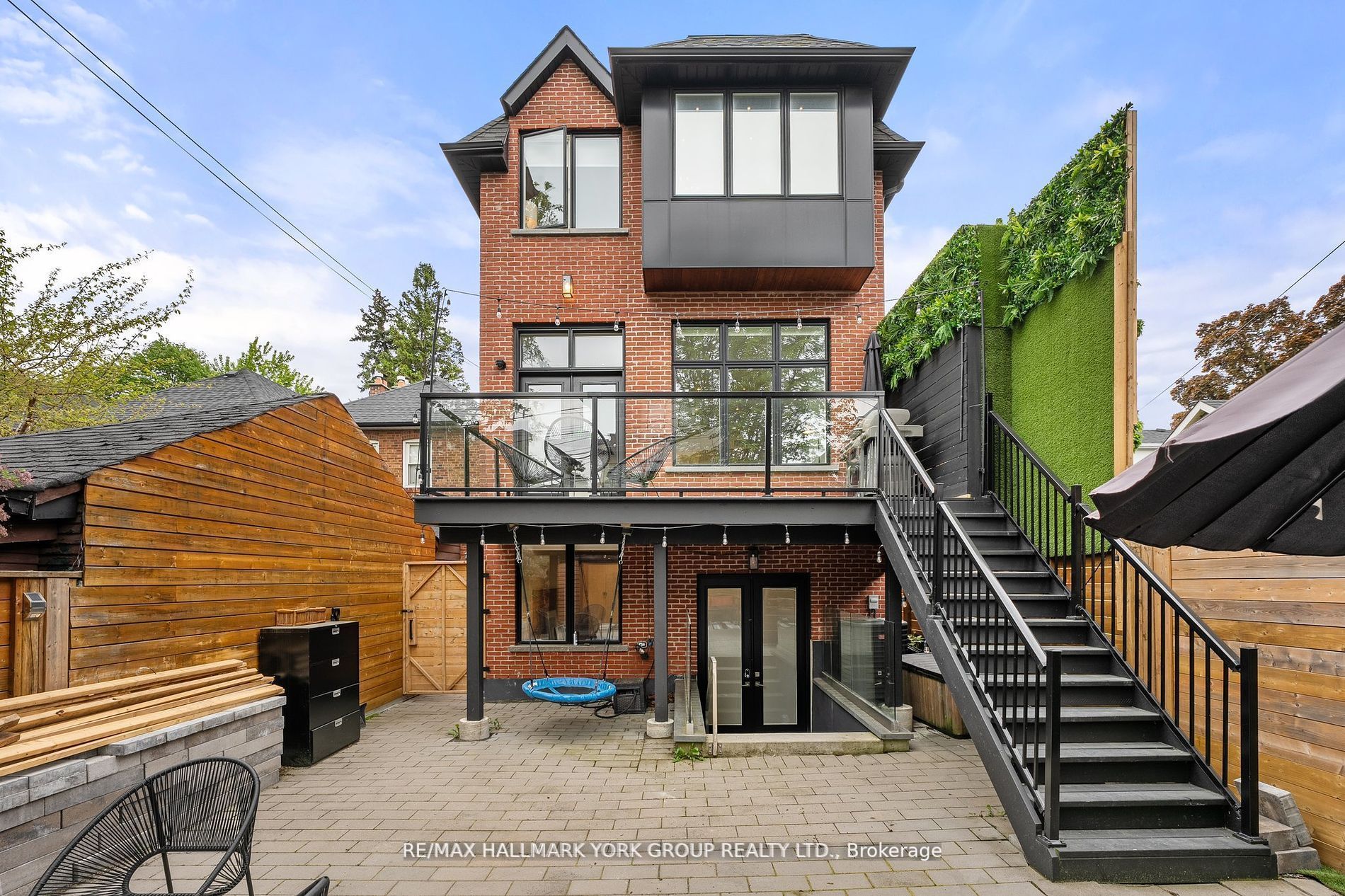 100 Roe Avenue Property Photo 38