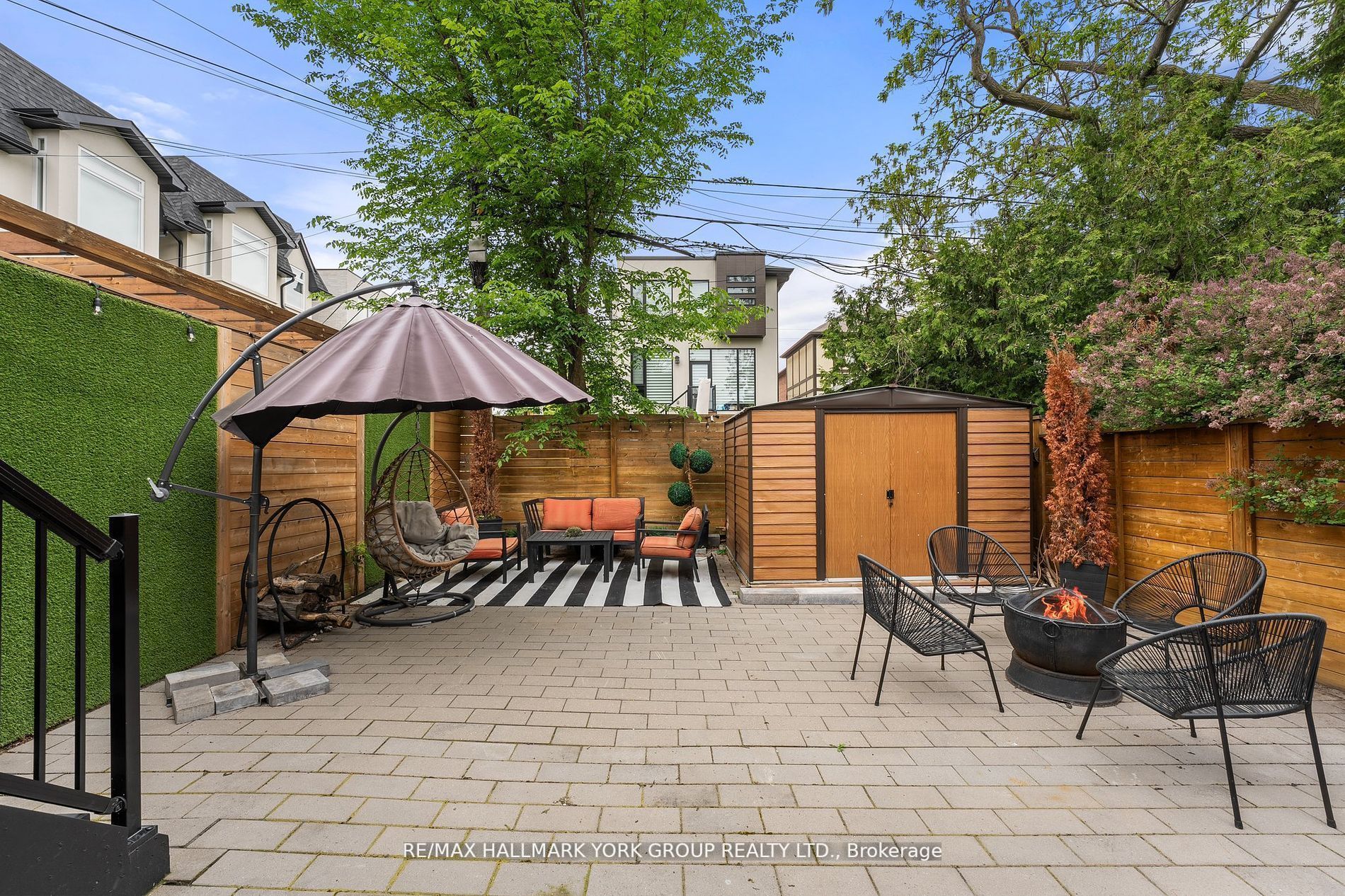 100 Roe Avenue Property Photo 39