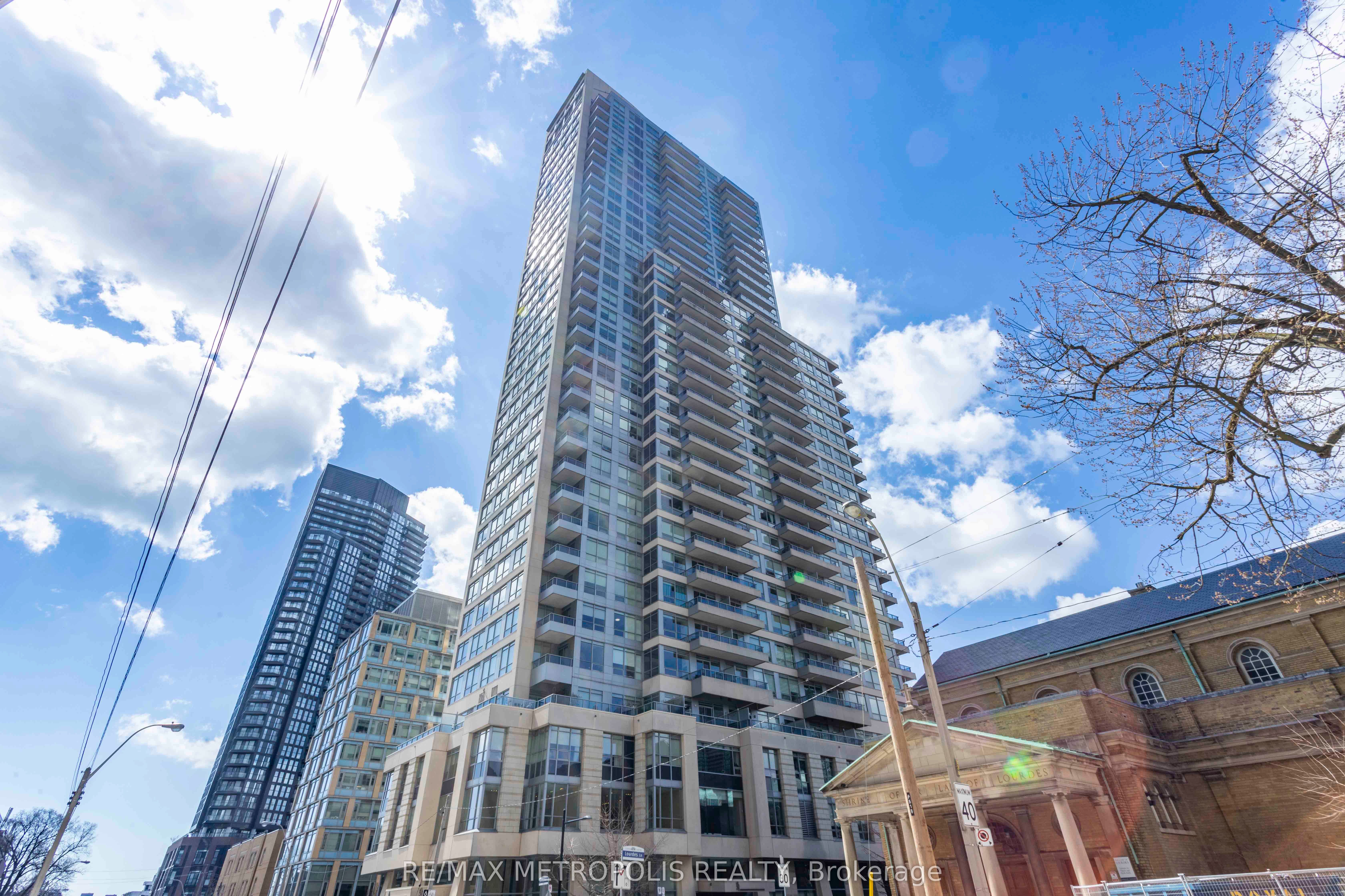 #1811 - 500 Sherbourne Street Property Photo 1