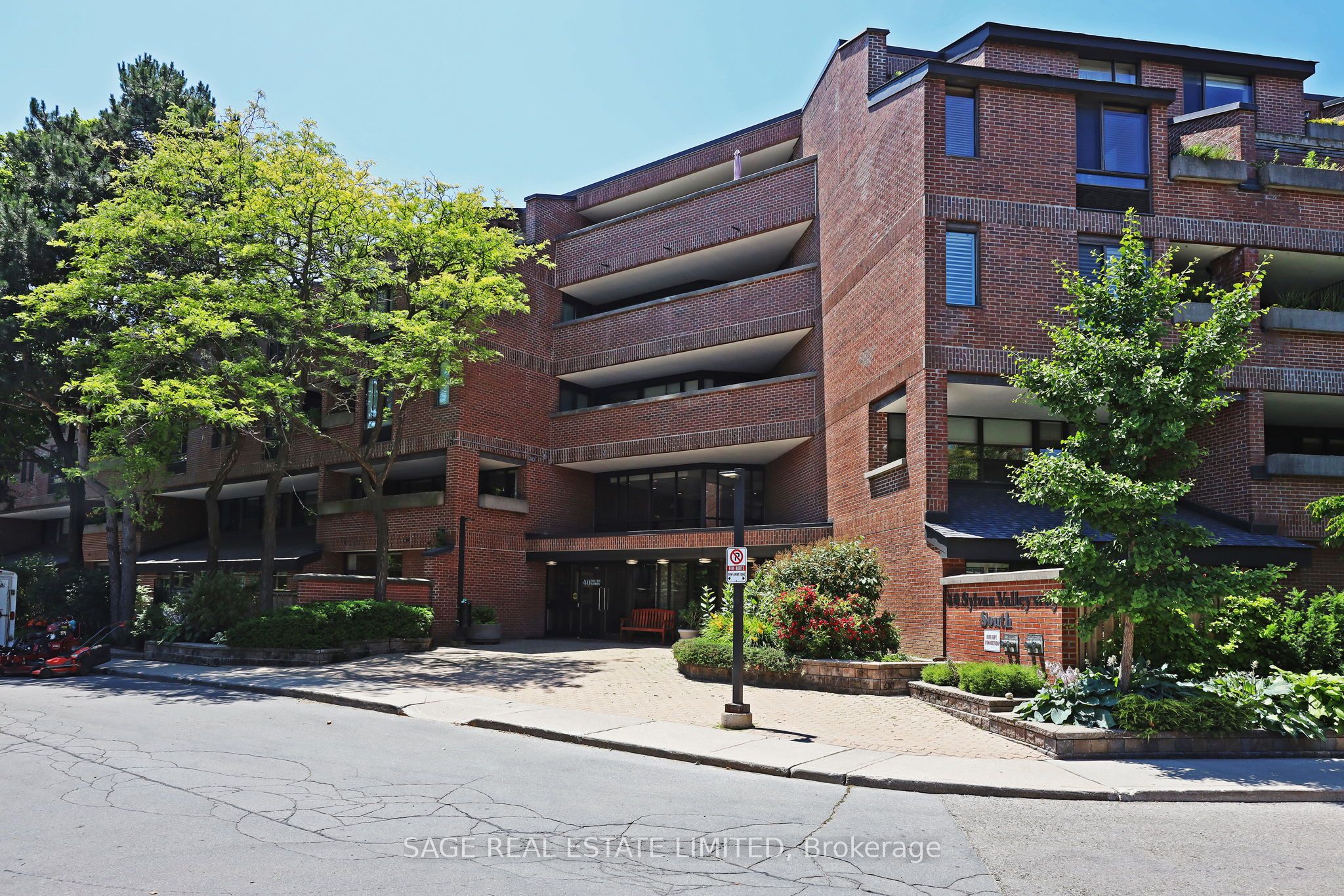#316 - 40 Sylvan Valley Way Property Photo