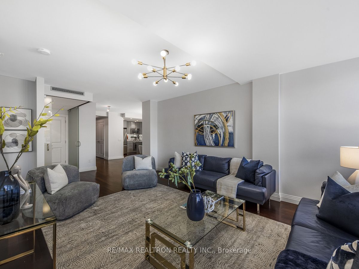 #224 - 1 Benvenuto Place Property Photo 7