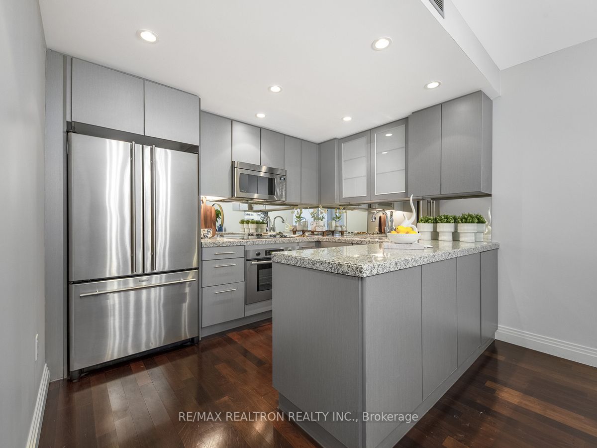 #224 - 1 Benvenuto Place Property Photo 9