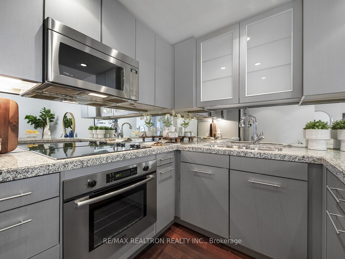 #224 - 1 Benvenuto Place Property Photo 10