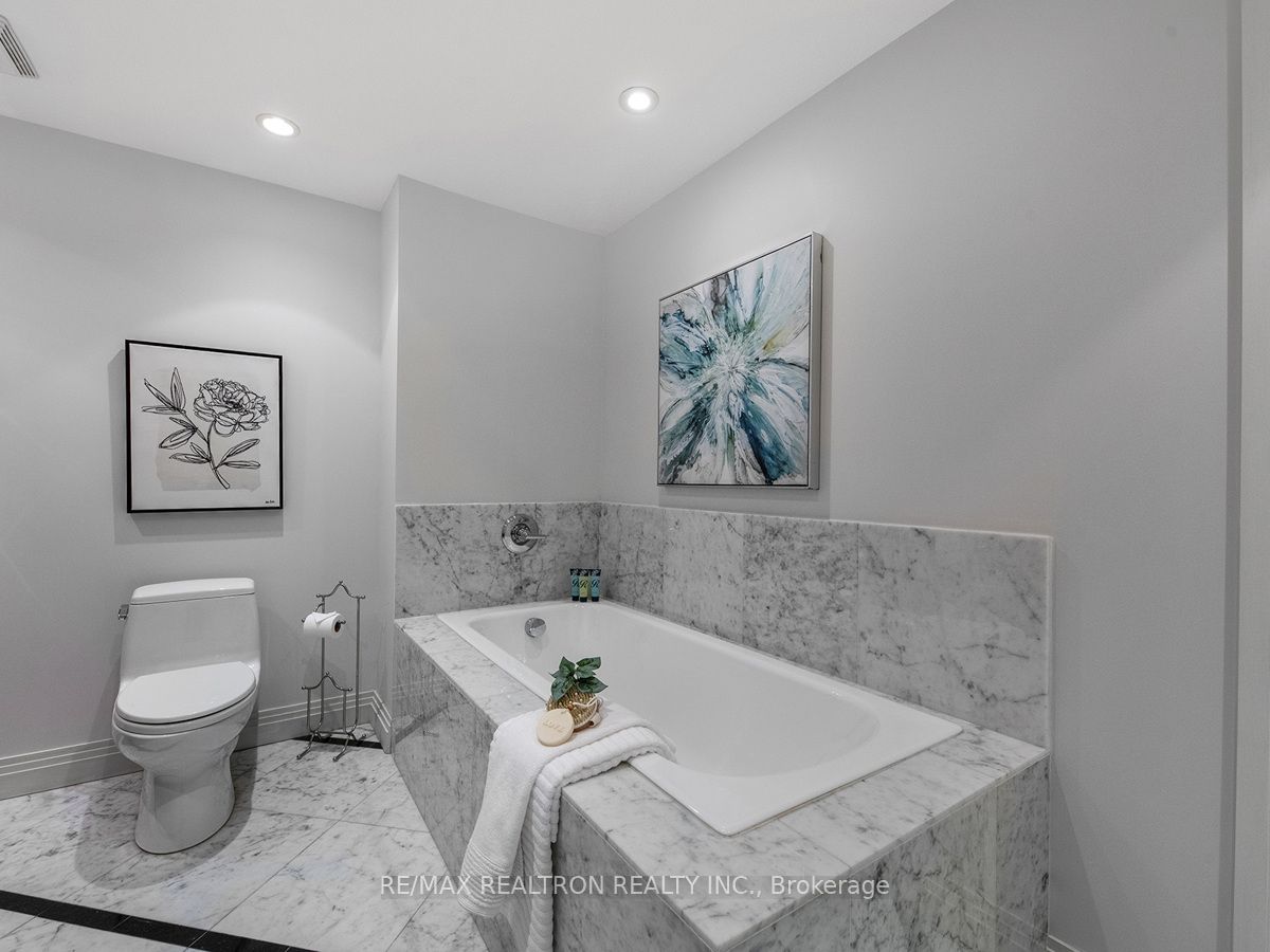 #224 - 1 Benvenuto Place Property Photo 20