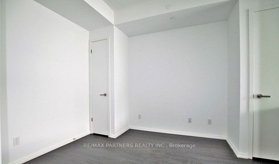 197 Yonge Street 1704 Property Photo 6