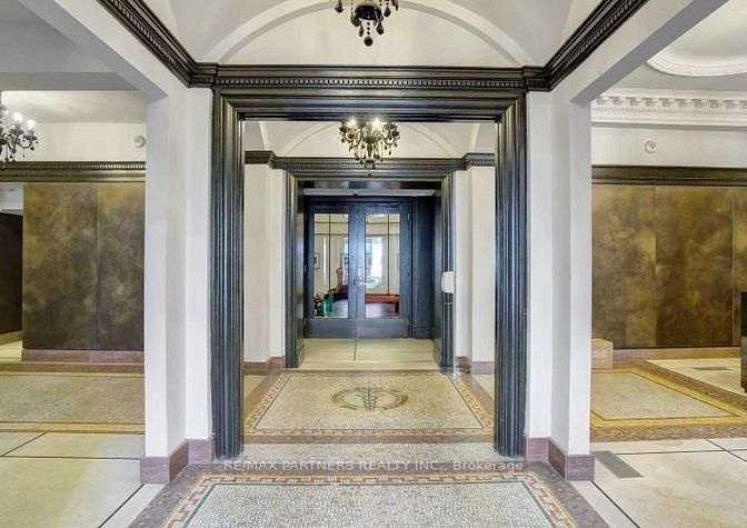 197 Yonge Street 1704 Property Photo 12