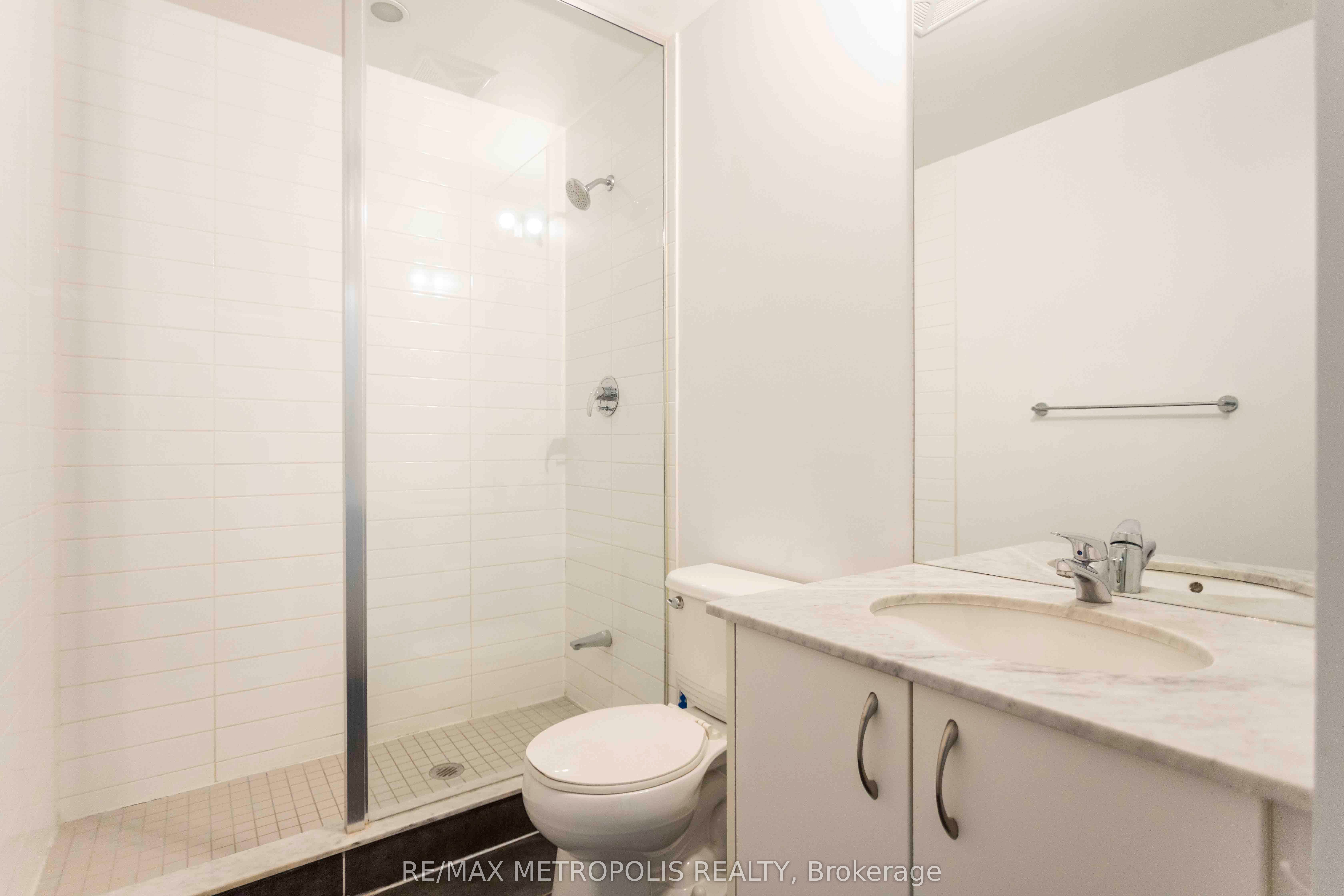 55 East Liberty Street 717 Property Photo 8