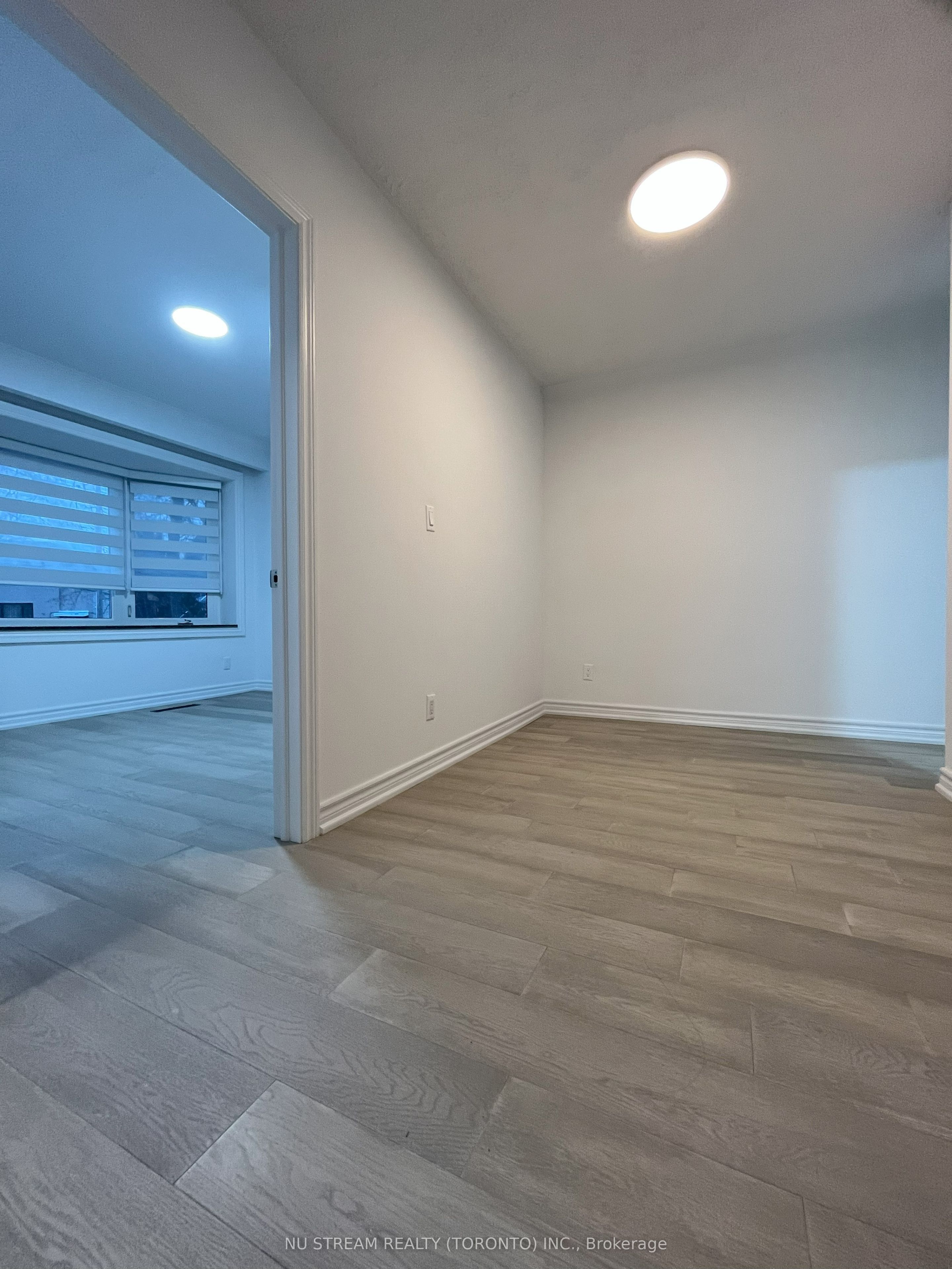 #upper B - 24 Dunboyne Court Property Photo 3