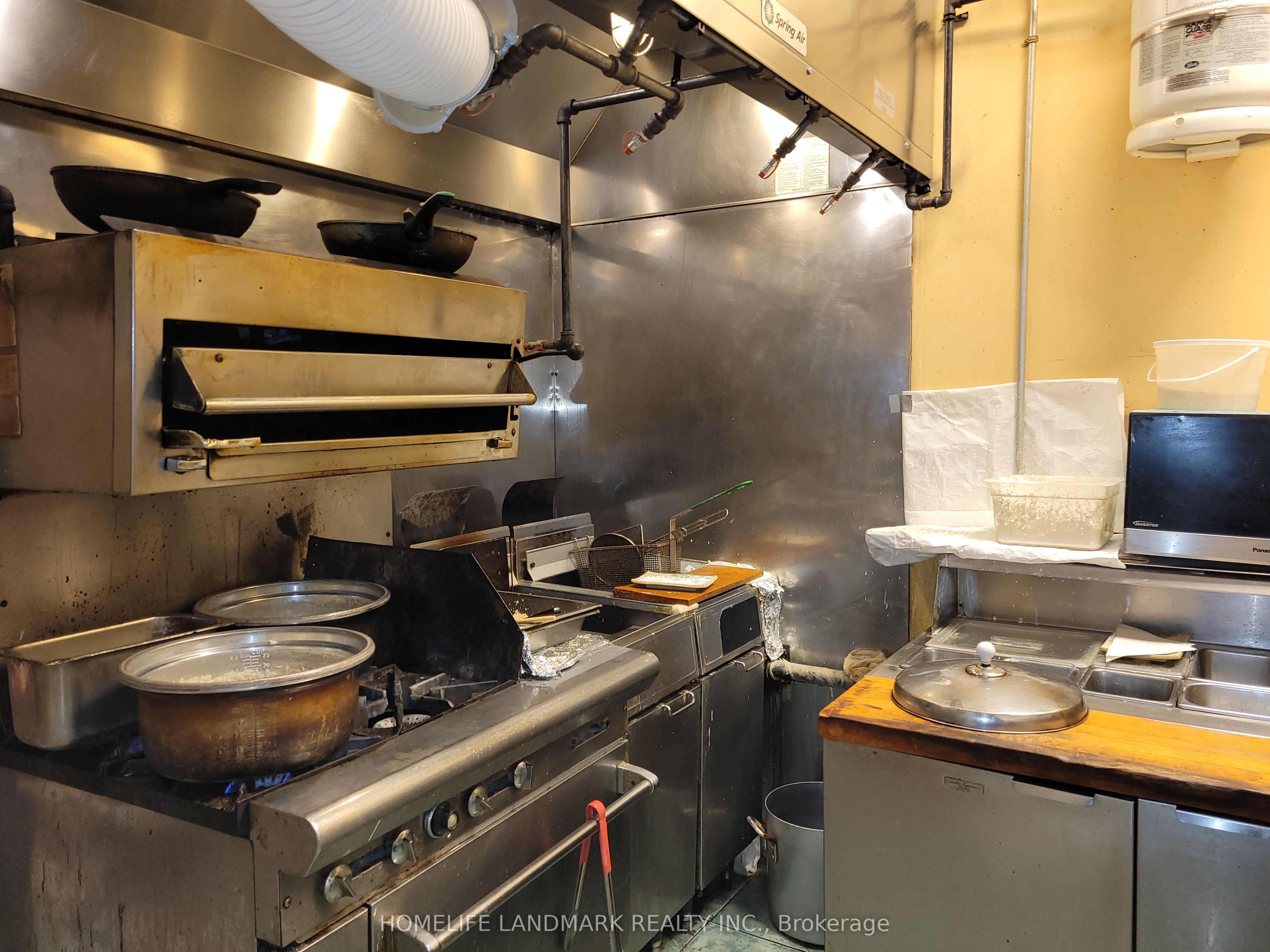 #107 - 12 Queens Quay Property Photo 10